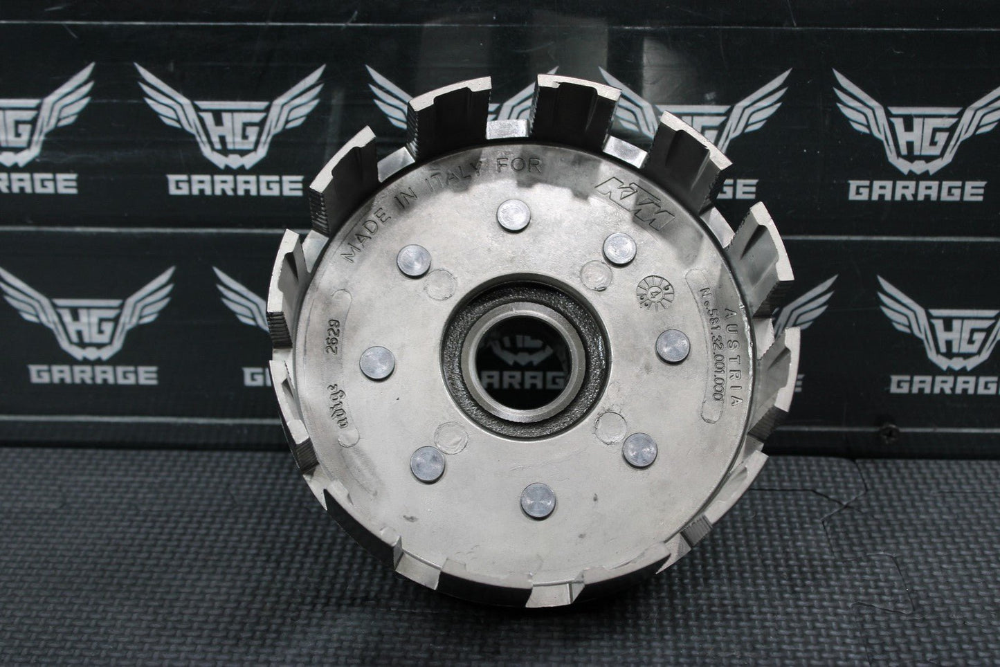 2000 KTM 250 300 EXC OEM CLUTCH BASKET 54632001272 - hggarage