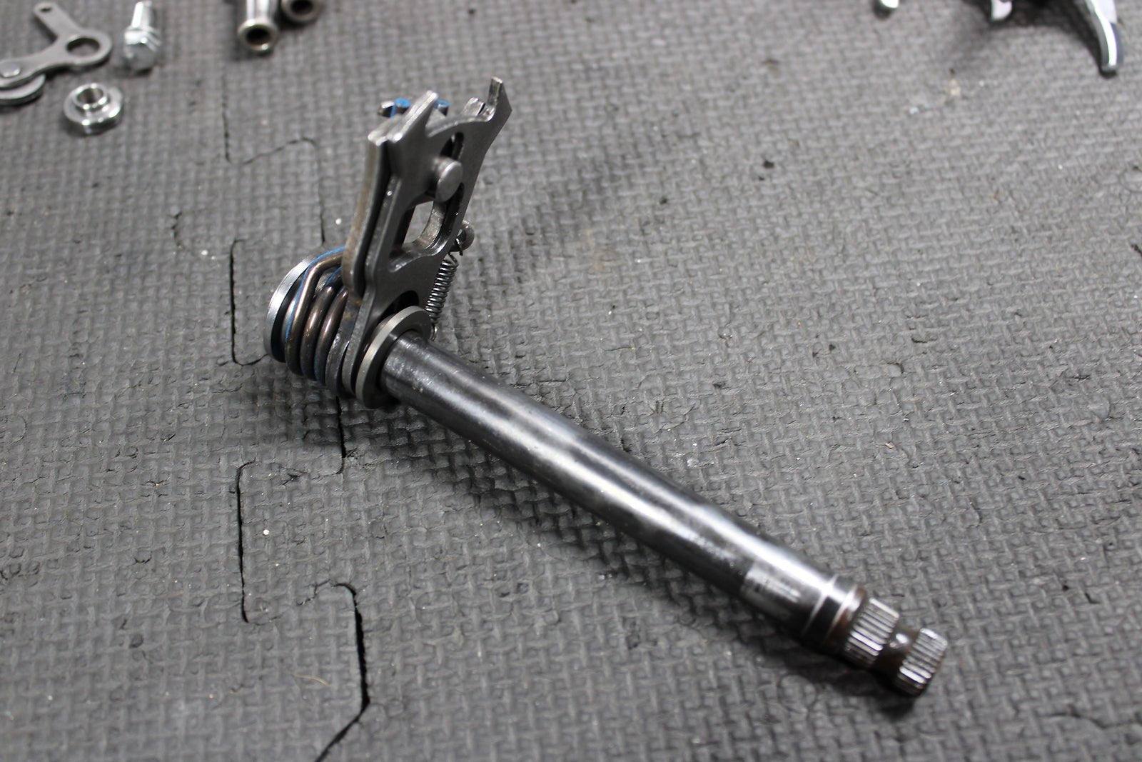 2015 KAWASAKI KX100 KX80 KX85 OEM ENGINE TRANSMISSION TRANNY ASSEMBLY GEARS - hggarage