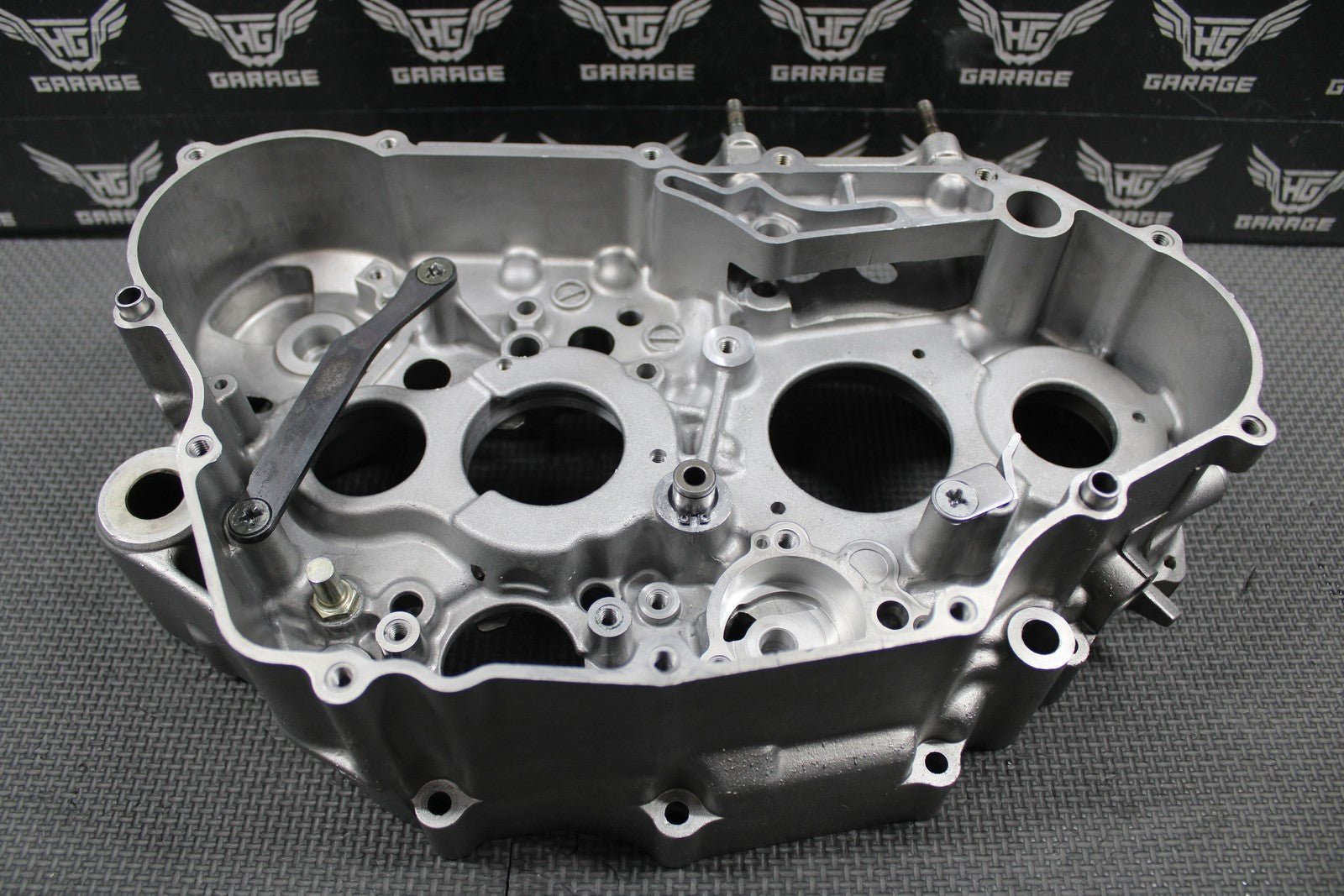 2003 KAWASAKI KLX400SR DRZ400 OEM LEFT RIGHT CRANKCASE CRANK CASE SET 14001 - S015 - hggarage
