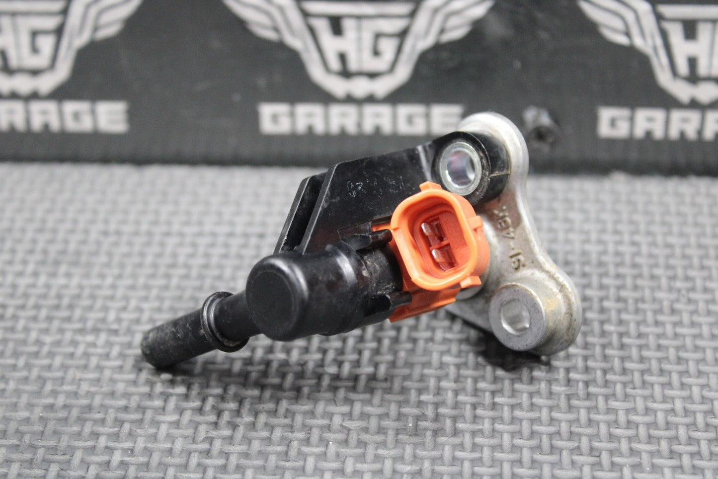 2020 SUZUKI 19 - 25 RMZ250 OEM FUEL INJECTOR AIRBOX MOUNT NOZZLE 15710 - 46K10 GOOD! - hggarage