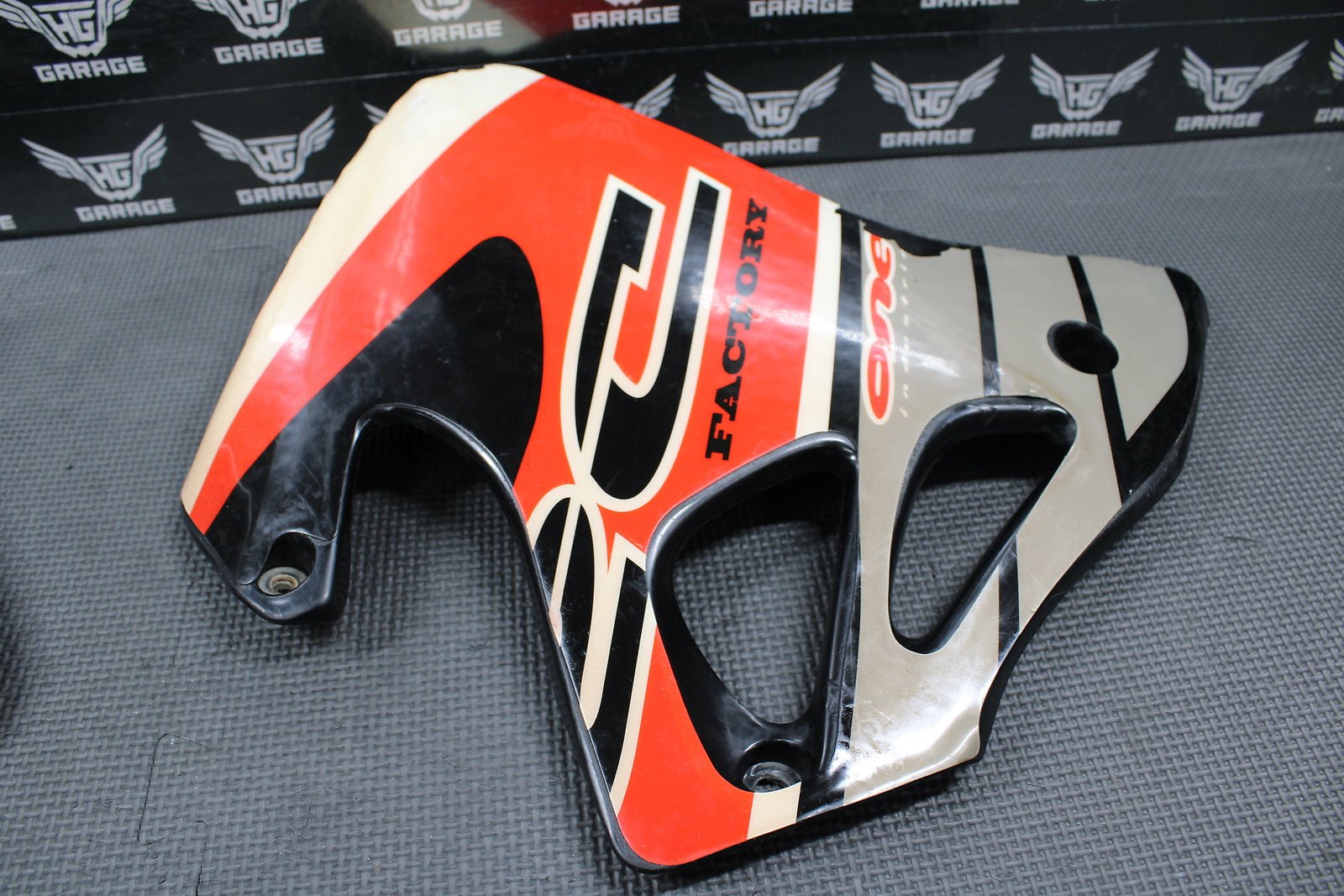 1996 HONDA CR125R CR250R OEM BLACK PLASTIC TANK RADIATOR SHROUDS LEFT RIGHT SET - hggarage