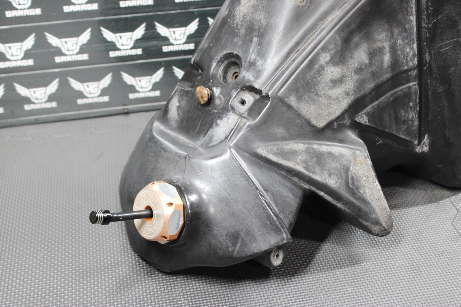 2000 KTM 250 EXC 12 LITER OEM GAS FUEL TANK CELL PETROL RESERVOIR 52307013000 - hggarage