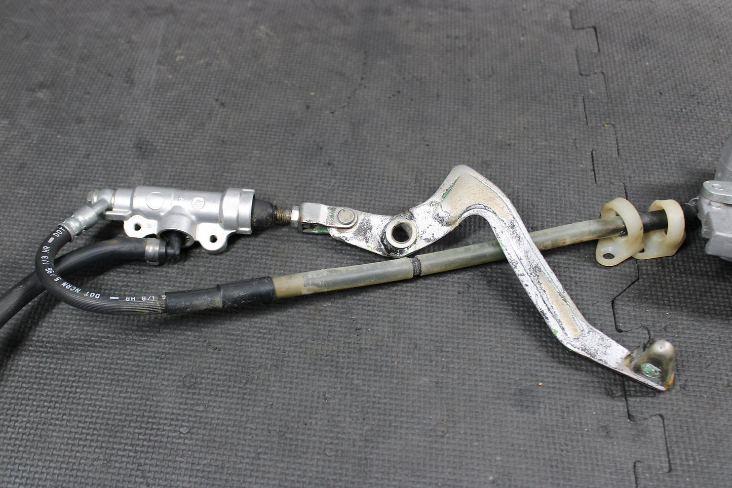1995 KAWASAKI KX80 OEM NISSIN REAR BACK BRAKE CALIPER MASTER CYLINDER ASSEMBLY - hggarage