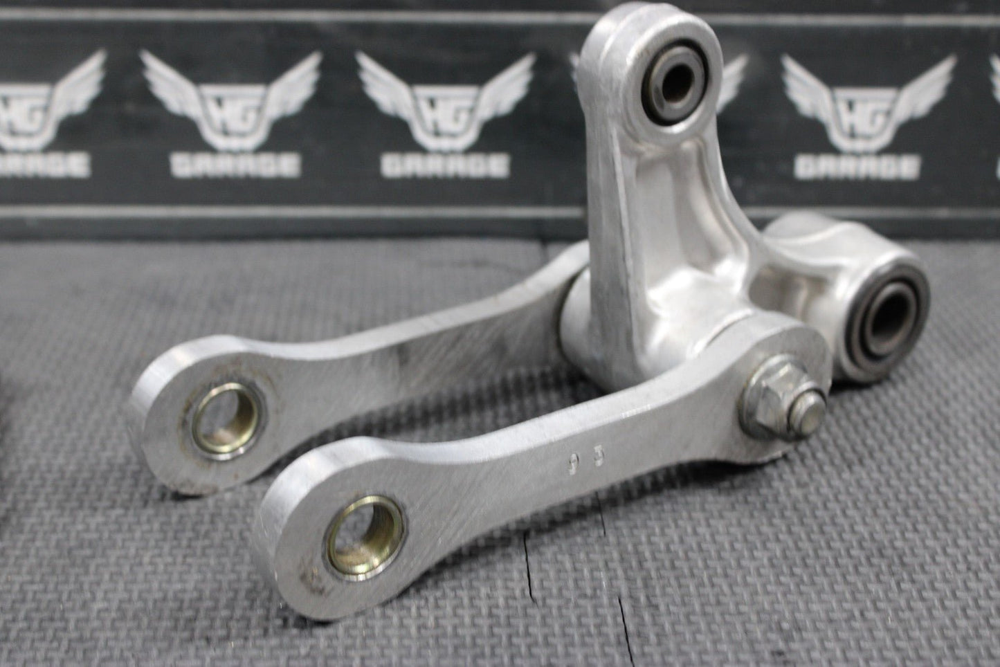 KAWASAKI 94 - 96 KX125 KX250 OEM REAR SHOCK LINKAGE LINKS RELAY DOG BONE SWINGARM - hggarage