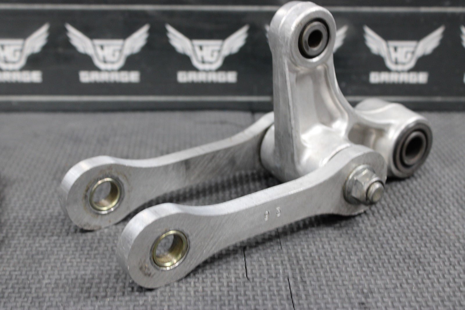 KAWASAKI 94 - 96 KX125 KX250 OEM REAR SHOCK LINKAGE LINKS RELAY DOG BONE SWINGARM - hggarage