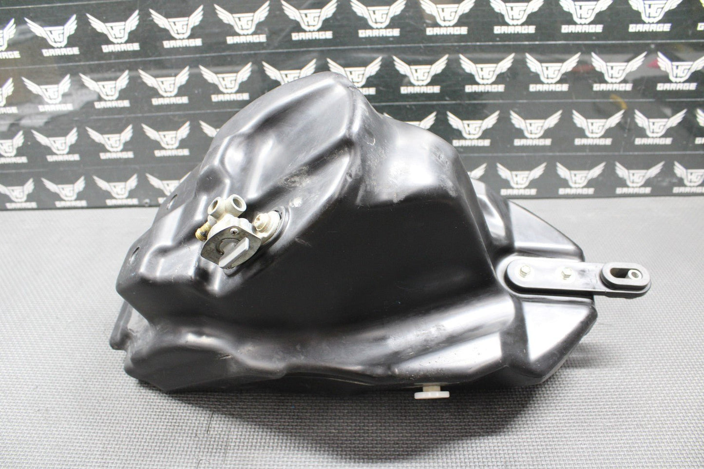 2010 10 - 13 YAMAHA YZ250F OEM GAS FUEL TANK CELL PETROL RESERVOIR 17D - 24110 - 50 - 00 - hggarage