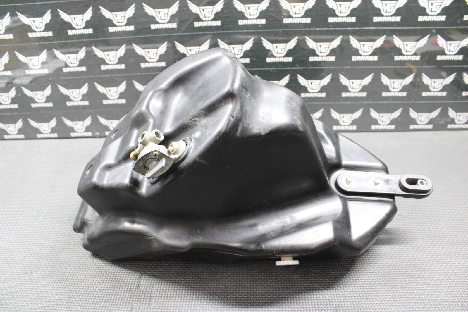 2010 10 - 13 YAMAHA YZ250F OEM GAS FUEL TANK CELL PETROL RESERVOIR 17D - 24110 - 50 - 00 - hggarage
