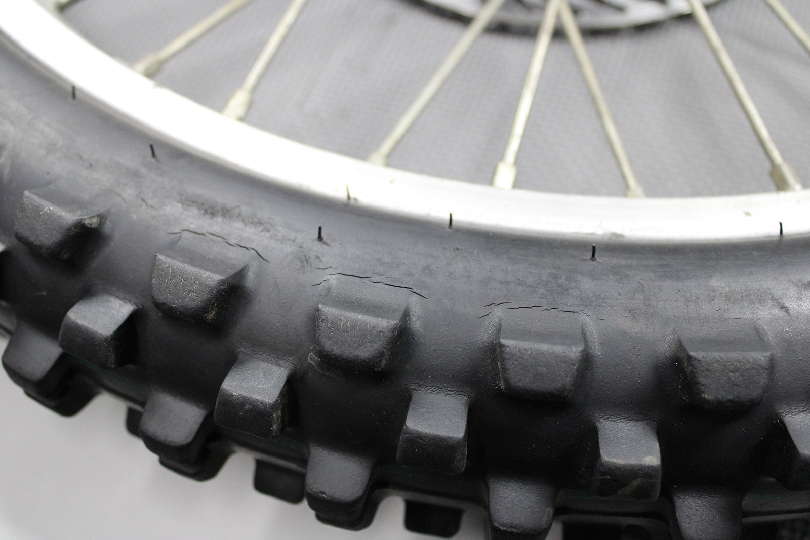 1988 HONDA CR125R CR250R CR500R OEM 21" FRONT WHEEL RIM HUB TIRE 446A5 - KS6 - 830 - hggarage