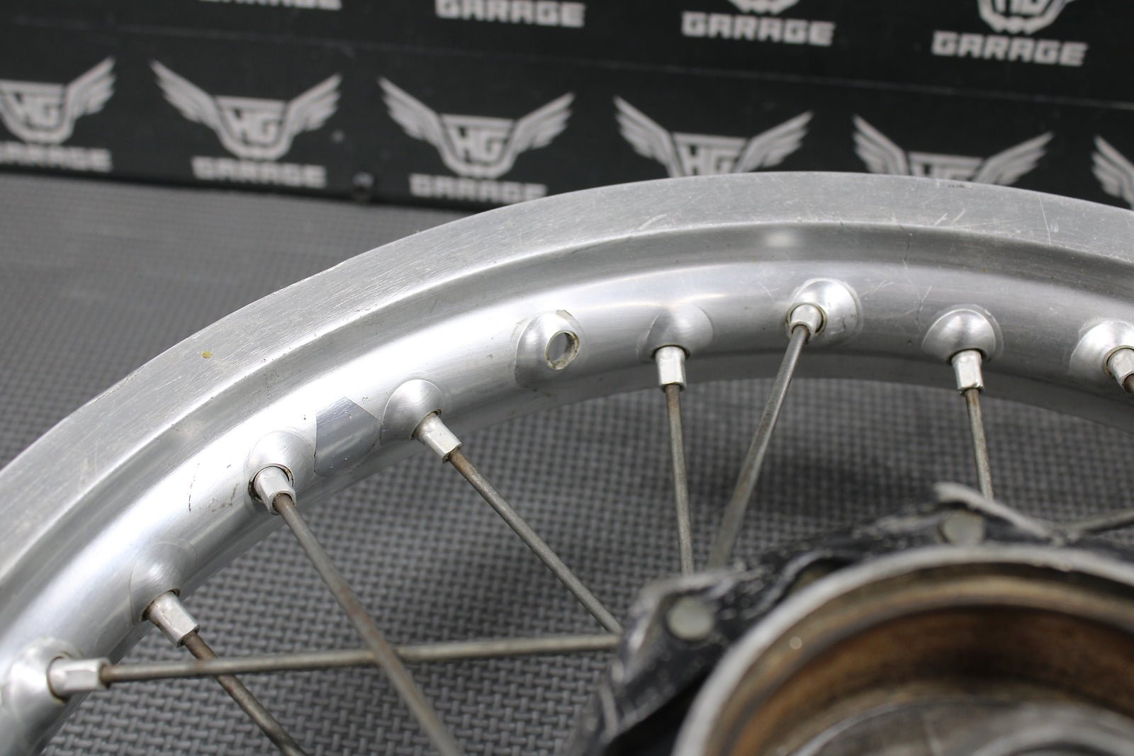 1984 1985 KAWASAKI KX80 OEM REAR BACK WHEEL RIM HUB 14 X 1.60 41034 - 1169 - hggarage