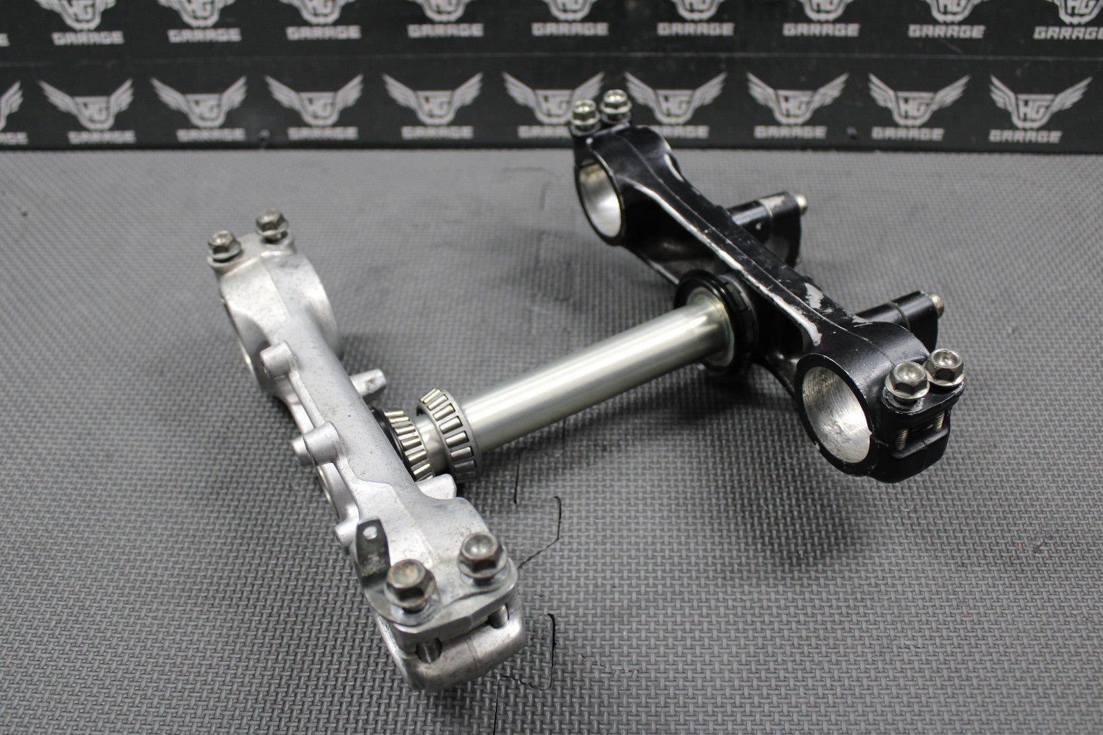 1989 87 - 95 HONDA XR250R OEM FRONT FORKS LOWER UPPER TRIPLE TREE STEM BAR CLAMP - hggarage