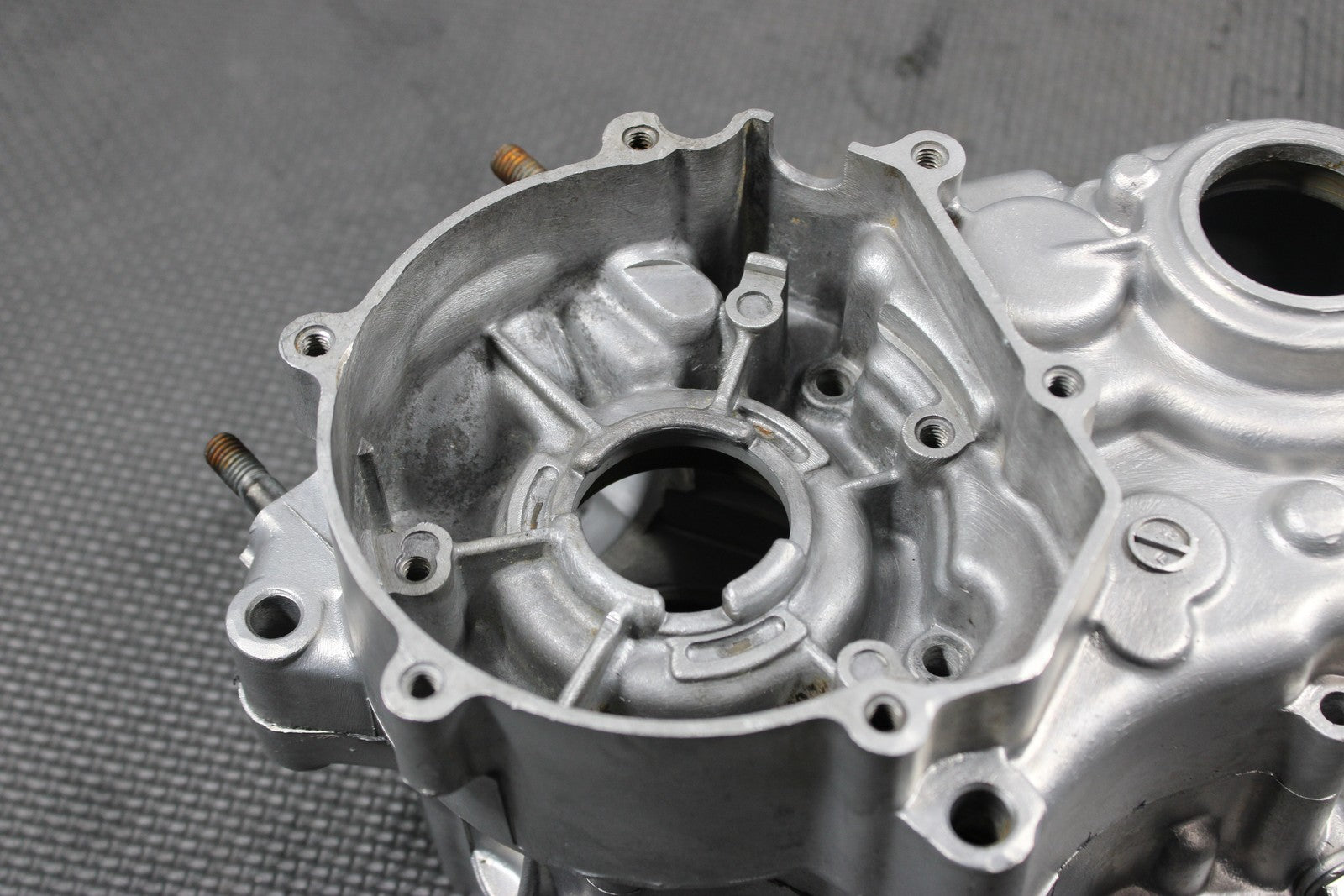 2001 KAWASAKI 01 - 05 KX100 KX85 OEM LEFT RIGHT ENGINE MOTOR CRANKCASE CRANK CASES - hggarage