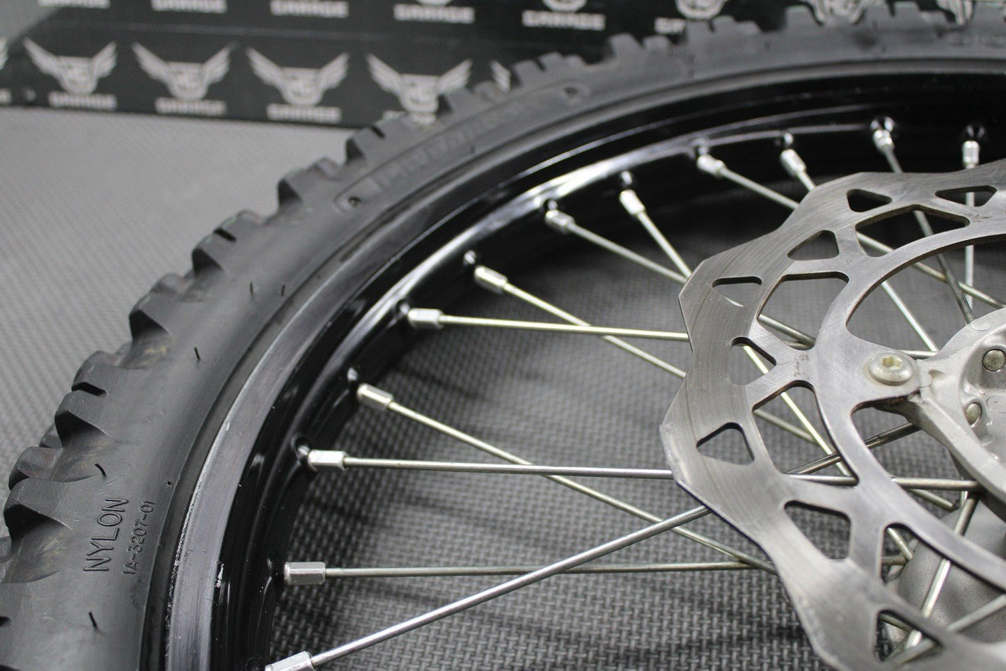 2019 SUZUKI 19 - 20 RMZ250 RMZ450 OEM FRONT WHEEL RIM HUB TIRE 54100 - 37K00 GOOD! - hggarage
