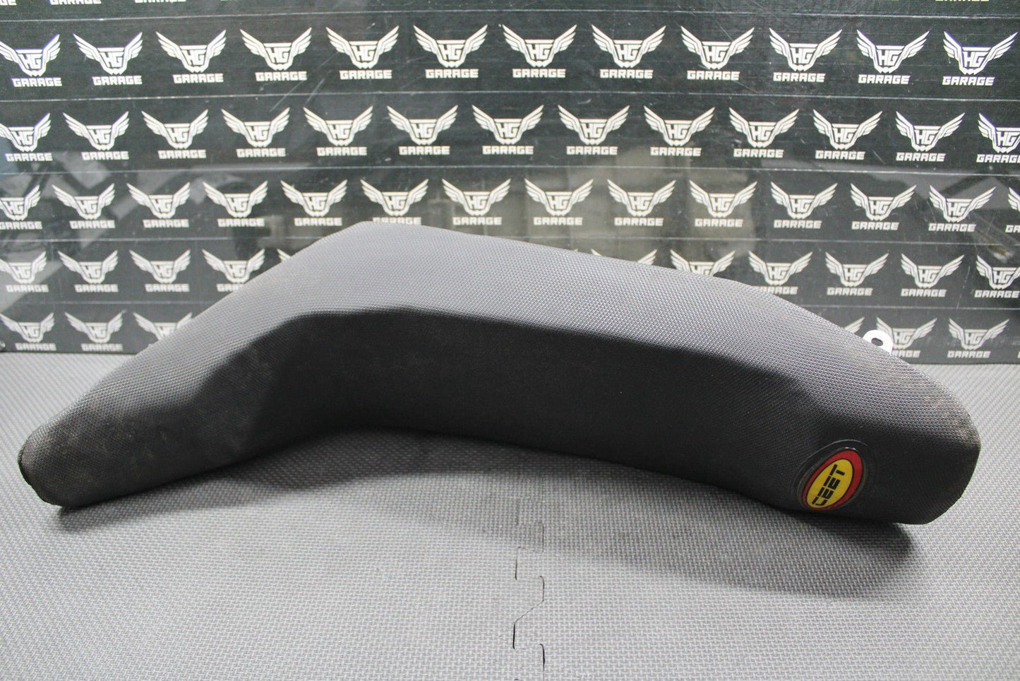 1999 SUZUKI RM250 OEM SEAT SADDLE FOAM PAN SHAVED LOW W/ CEET GRIPPER COVER - hggarage