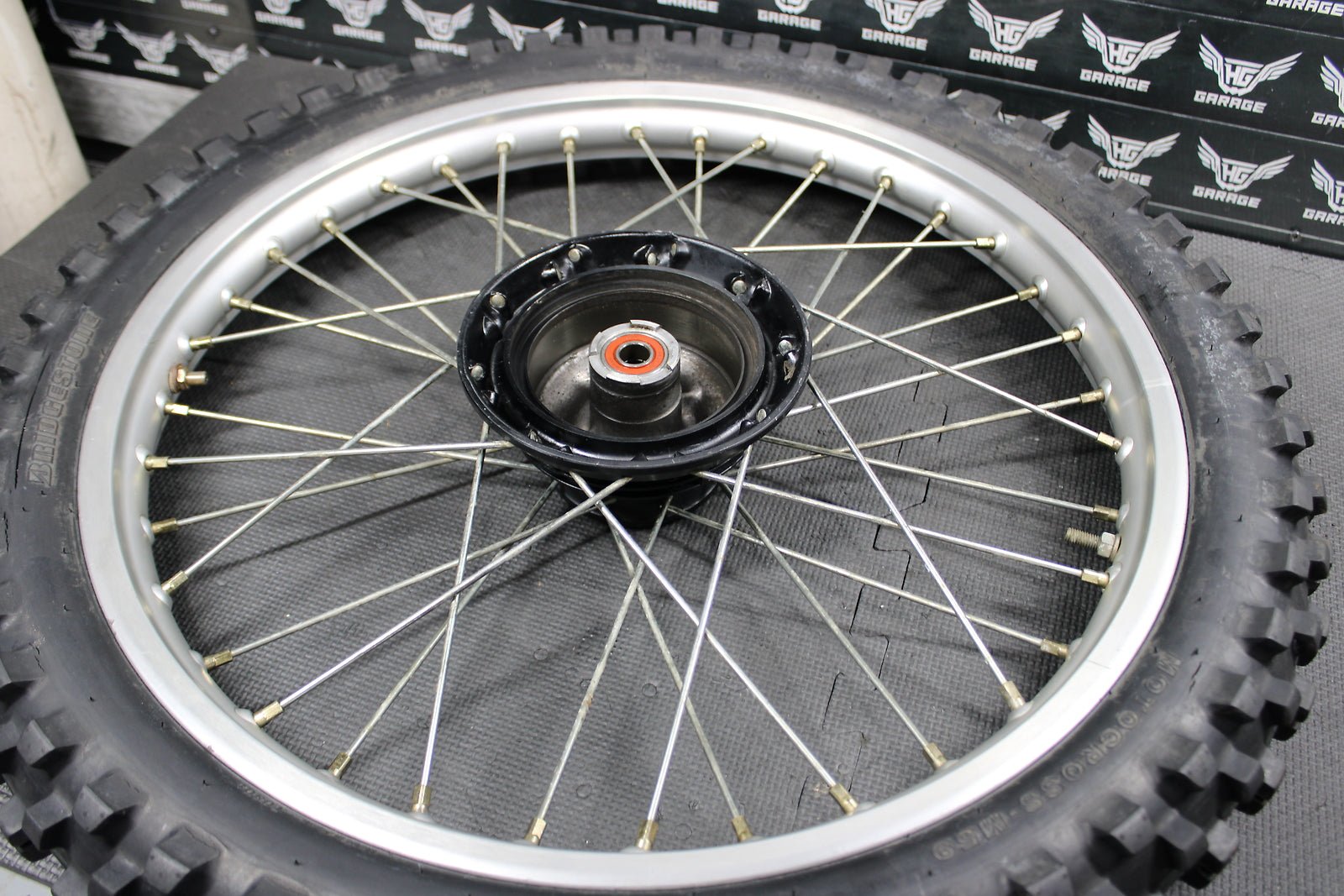1997 Honda XR200R OEM Front Wheel Rim Assembly Mint 44635 - KT0 - A00 44701 - KA3 - 711 - hggarage