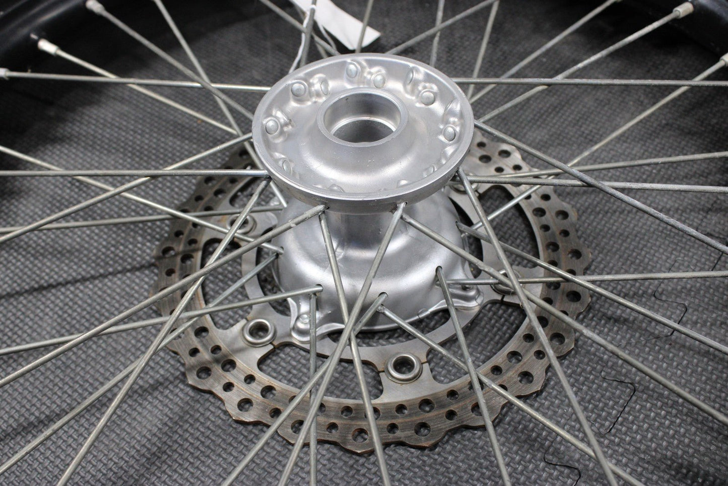 2014 KAWASAKI KX250F 10 - 18 OEM FRONT WHEEL RIM HUB SPOKES ASSEMBLY BLACK - hggarage