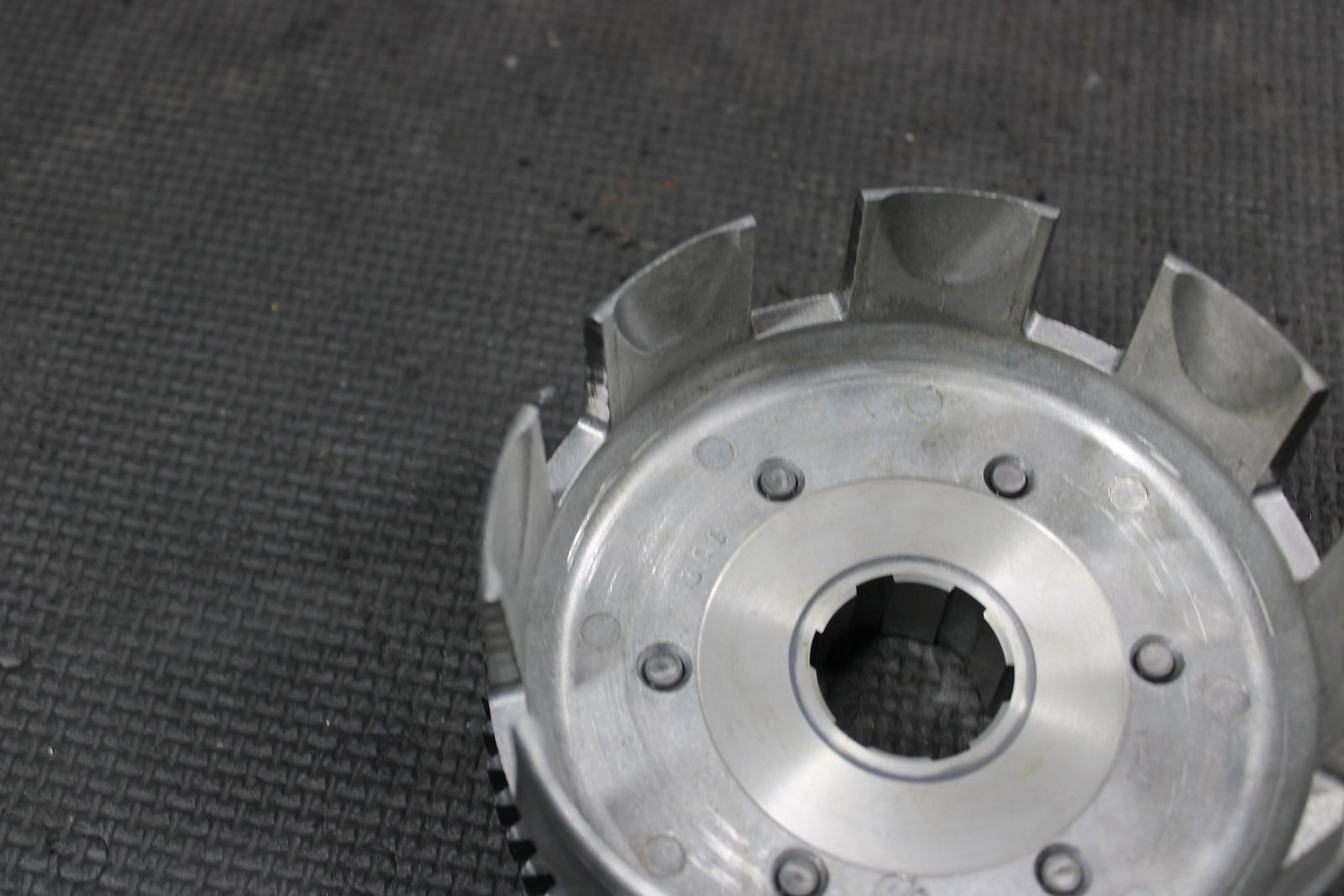 2000 HONDA XR200R OEM COMPLETE CLUTCH W PLATES BASKET HUB 22100 - 437 - 020 22121 - KC - hggarage