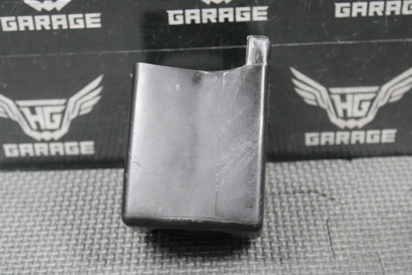 2001 HONDA 89 - 01 CR500R OEM CDI RUBBER MOUNT SLEEVE BOOT HOLDER 30401 - KZ3 - 861 - hggarage