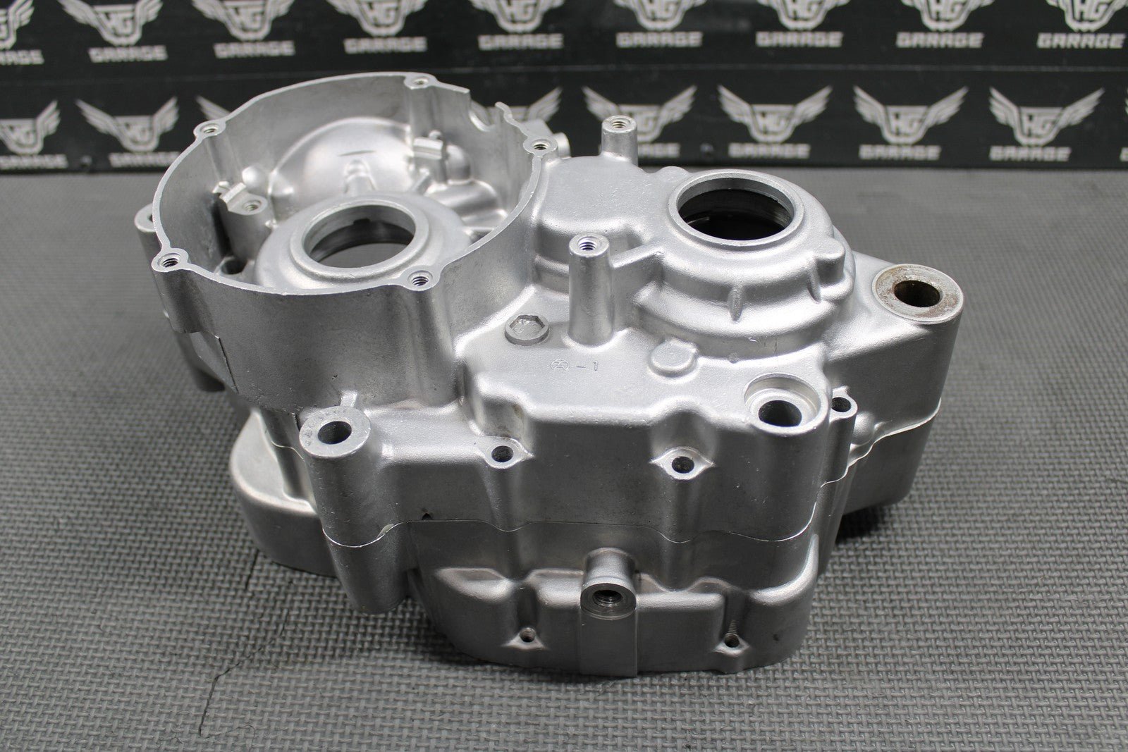 1991 KAWASAKI KX125 OEM LEFT RIGHT ENGINE MOTOR CRANKCASE CRANK CASES 14001 - 5284 - hggarage
