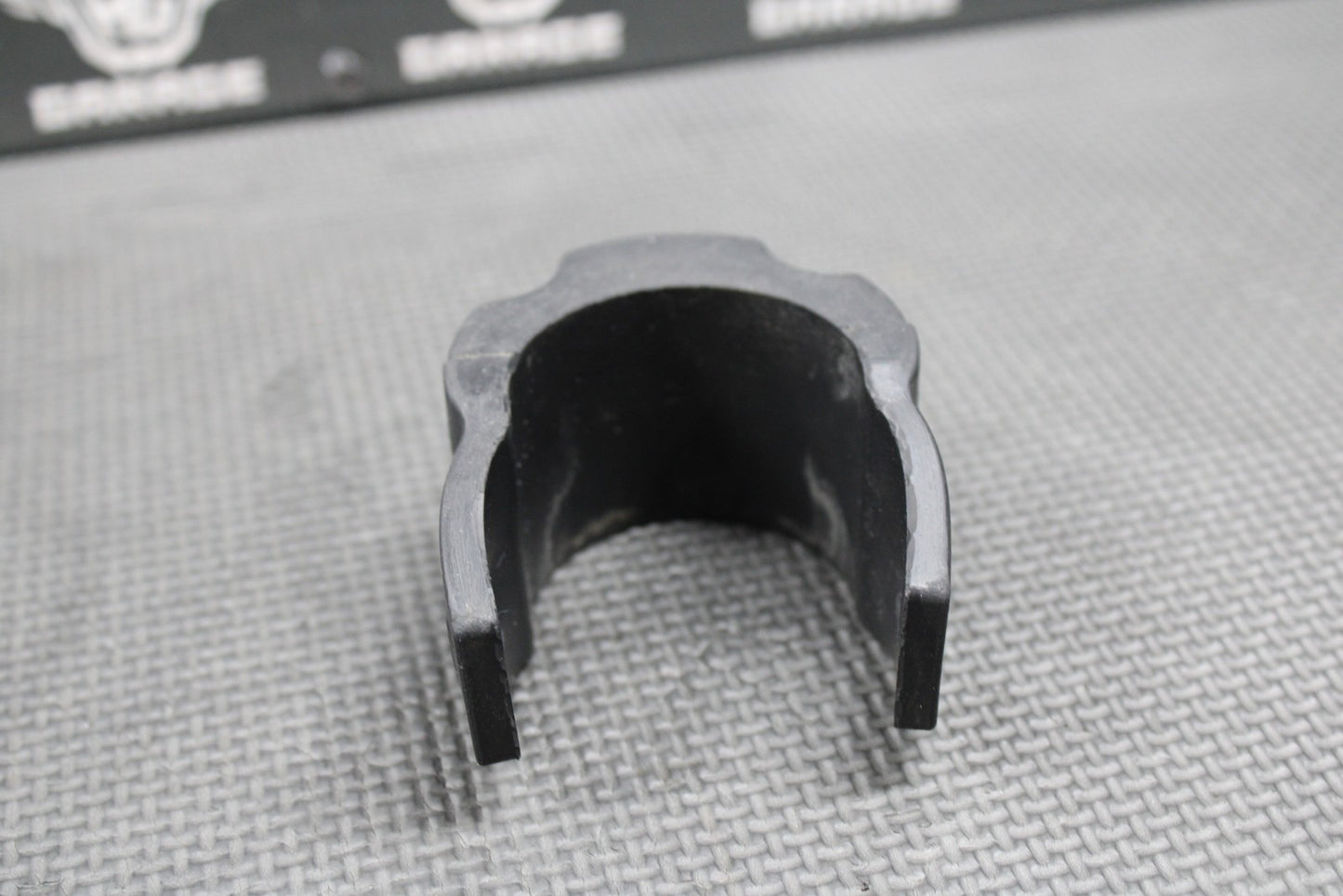 2002 HONDA XR200R 86 - 02 OEM GAS FUEL TANK SEAT FRAME DAMPER RUBBER MOUNTS GUARDS - hggarage