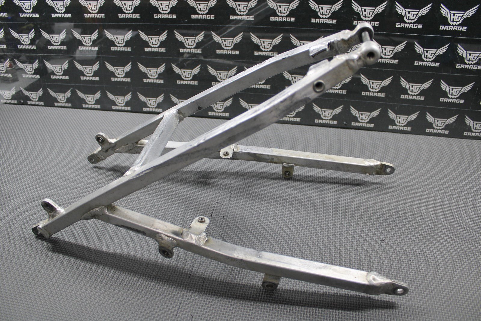 2000 2001 HONDA CR125 CR250R OEM REAR BACK SUB FRAME SUBFRAME 50200 - KZ3 - J30 GOOD - hggarage