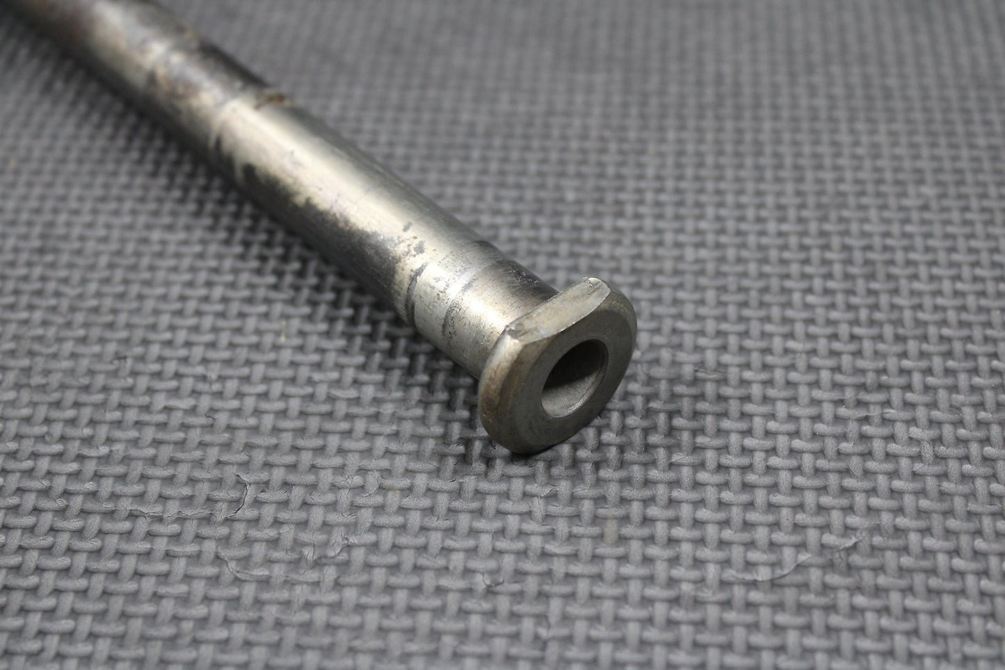 2018 SUZUKI RMZ250 RMZ450 OEM REAR BACK SWINGARM BOLT PIVOT SHAFT 61211 - 35G00 - hggarage