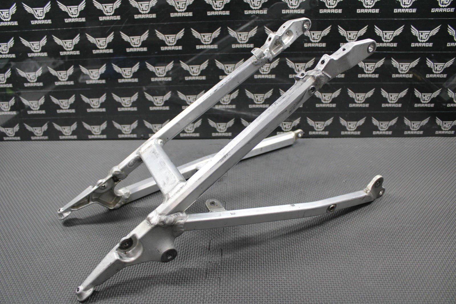 2020 SUZUKI RMZ250 18 - 20 RMZ450 OEM REAR BACK SUB FRAME SUBFRAME 41200 - 37K0 NICE - hggarage