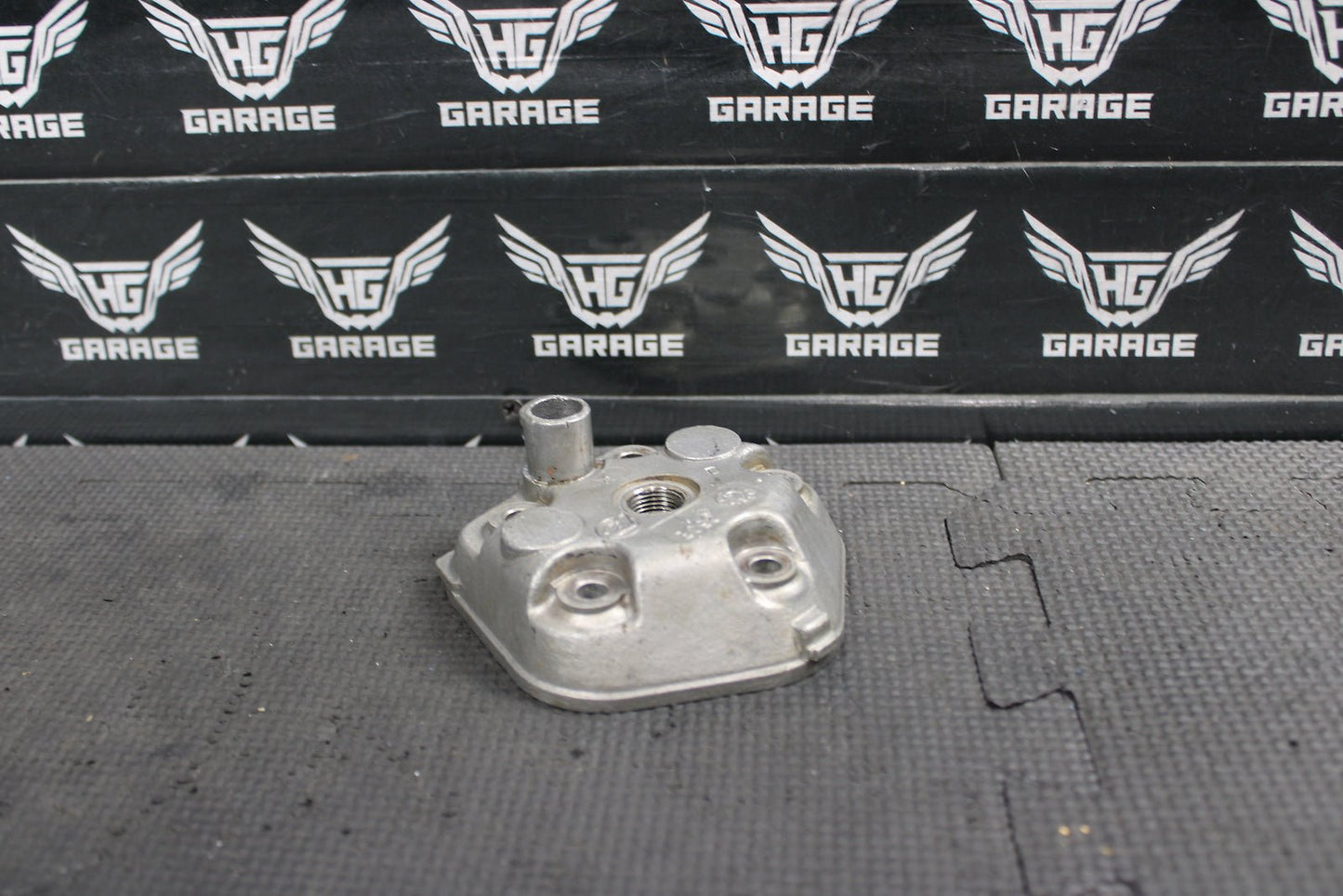 2003 KTM 65 ENGINE MOTOR CYLINDER HEAD COVER DOME CHAMBER 46030006700 - hggarage
