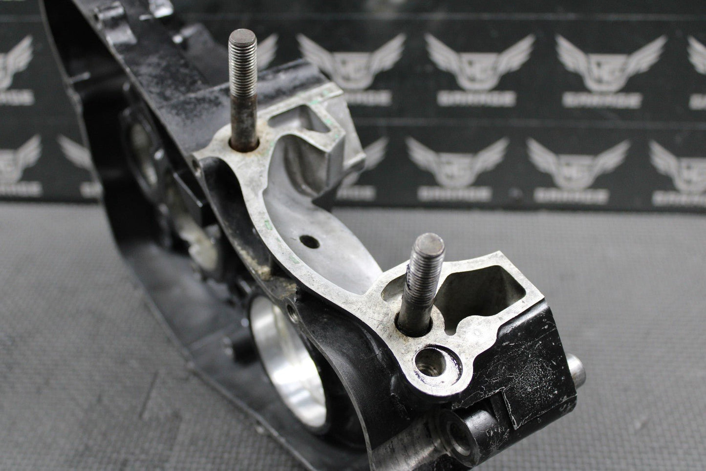 1988 HONDA CR250R OEM RIGHT ENGINE MOTOR CRANKCASE CRANK CASE 111A0 - KS7 - 830 NICE - hggarage