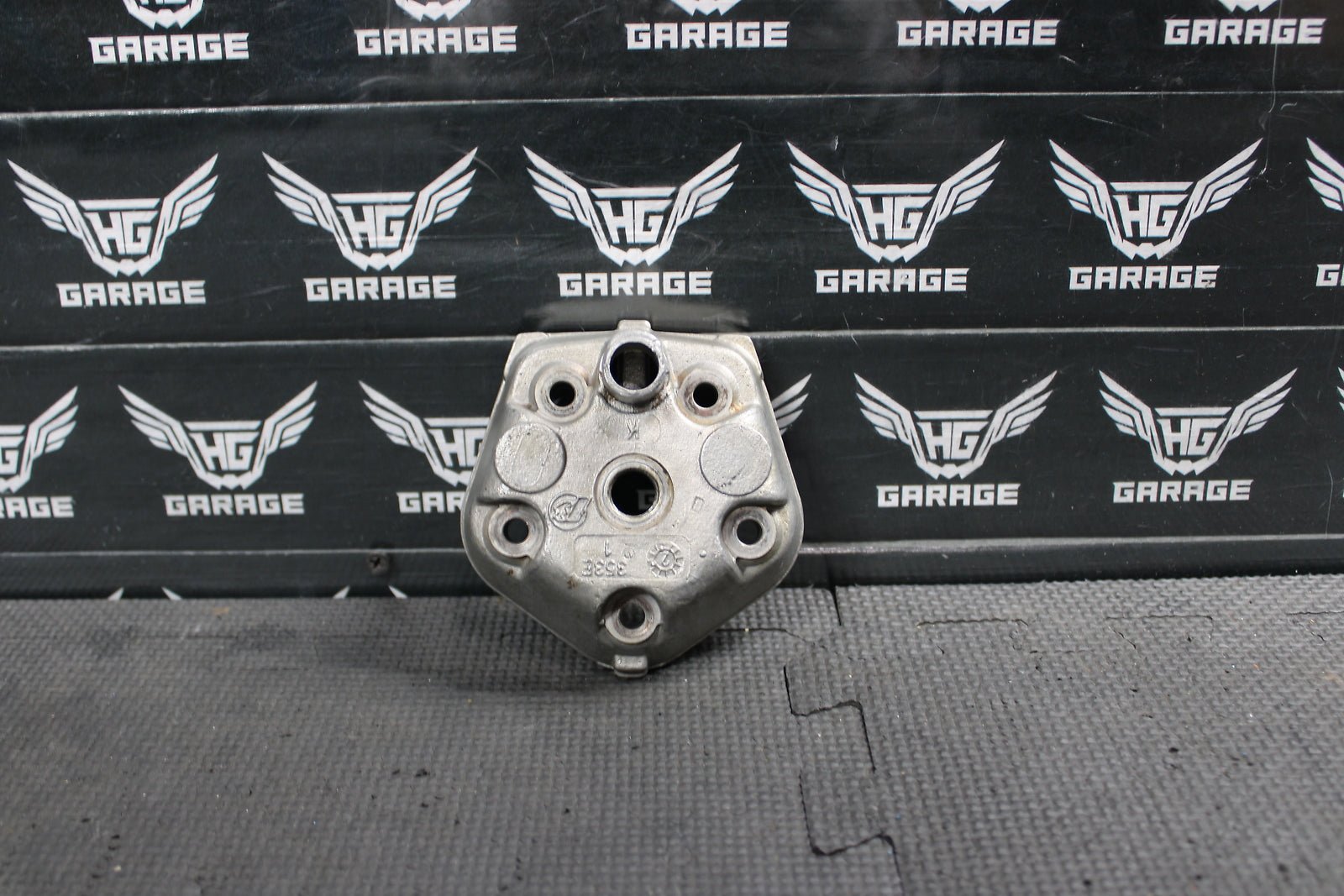 2003 KTM 65 ENGINE MOTOR CYLINDER HEAD COVER DOME CHAMBER 46030006700 - hggarage