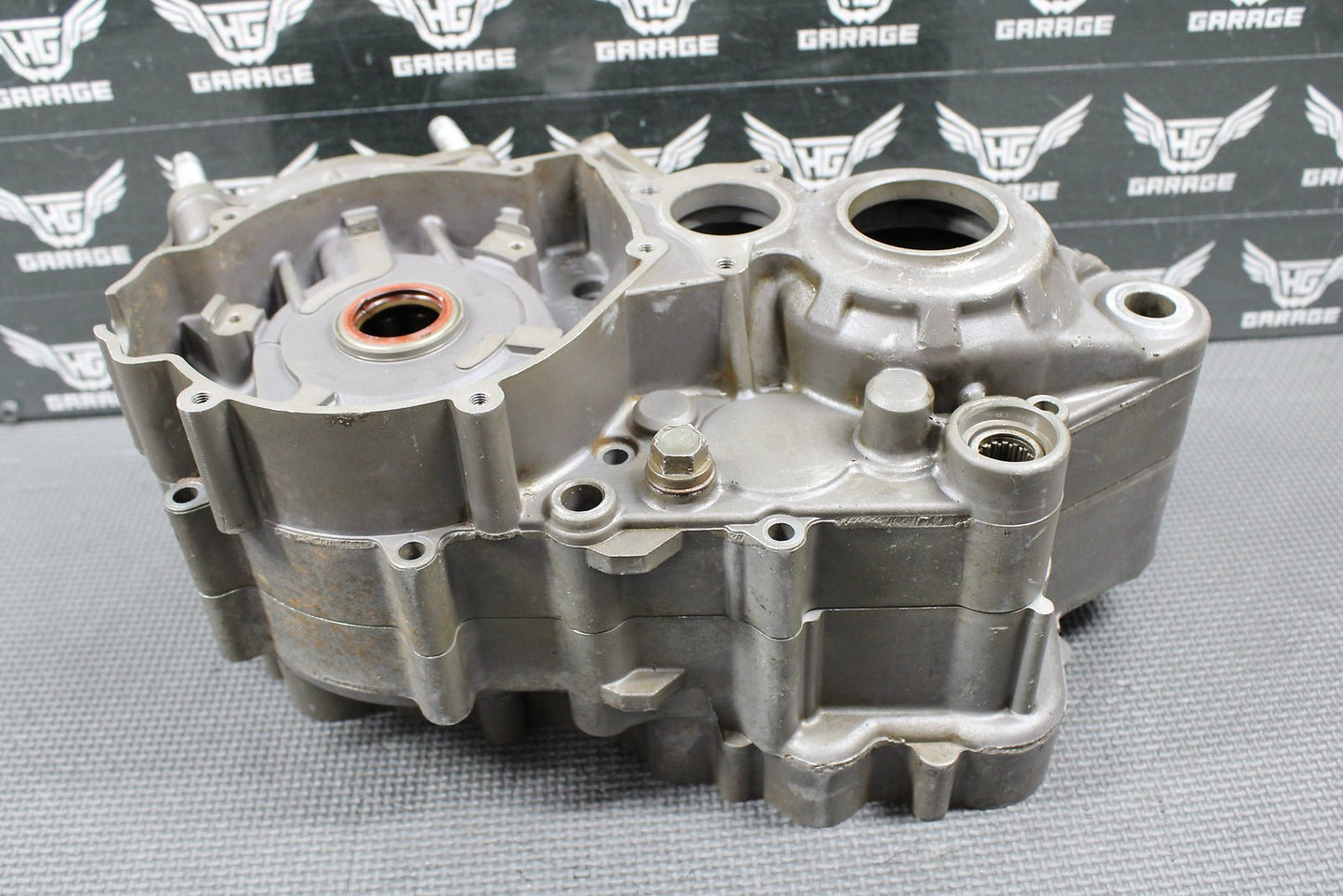 2001 KTM 300 EXC OEM LEFT RIGHT ENGINE MOTOR CRANKCASE CRANK CASES 54730000144 - hggarage