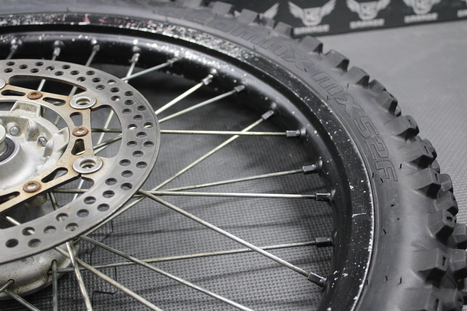 2005 YAMAHA 02 - 05 YZ125 YZ250 OEM EXCEL FRONT WHEEL RIM HUB TIRE 5NY - 25111 - 00 - 00 - hggarage