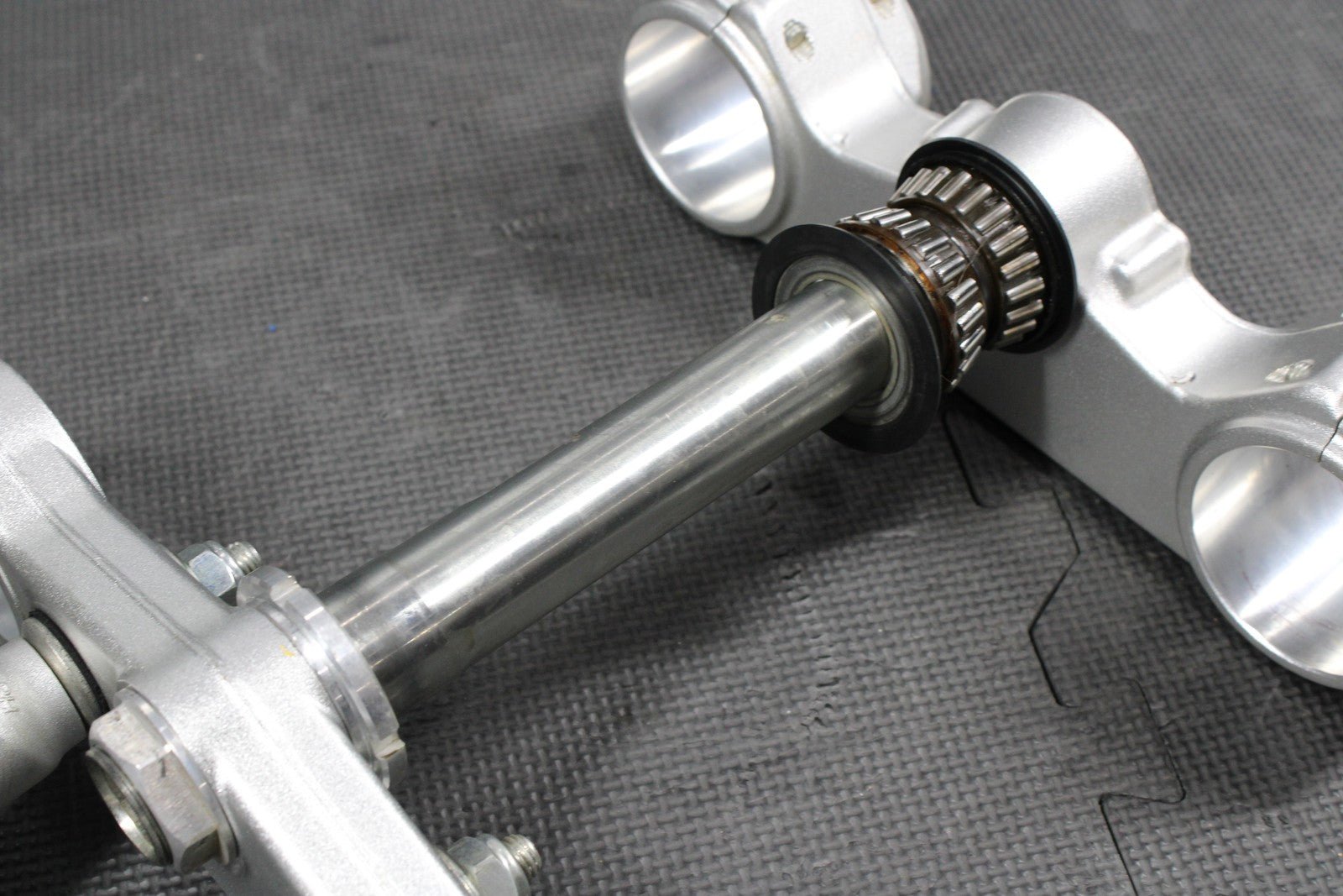 2013 HUSQVARNA TE511 OEM FRONT FORKS LOWER UPPER TRIPLE TREE STEM CLAMP - hggarage