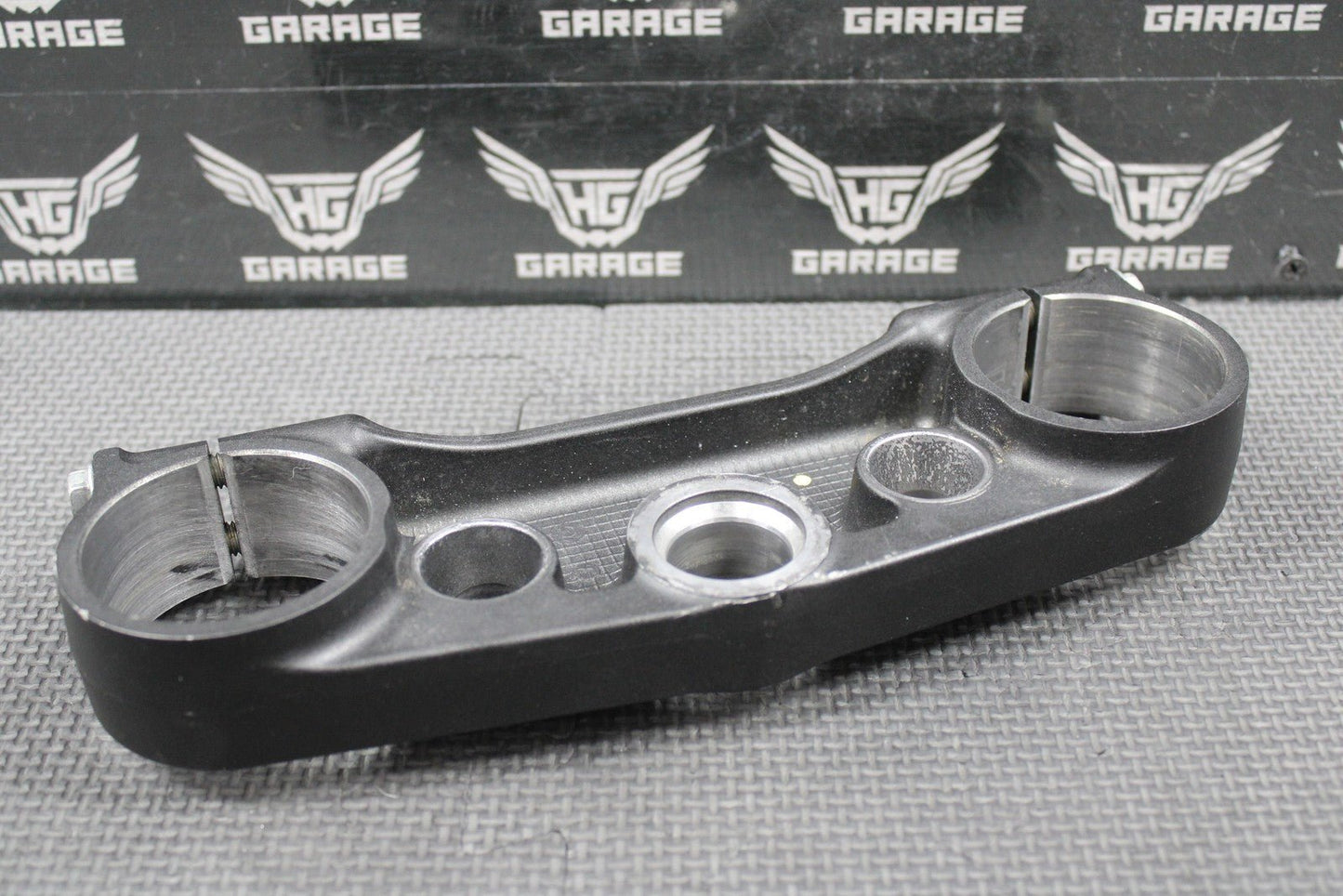 2019 SUZUKI RMZ250 OEM FRONT FORK UPPER TRIPLE TREE CLAMP BRACKET 51311 - 46K00 - hggarage