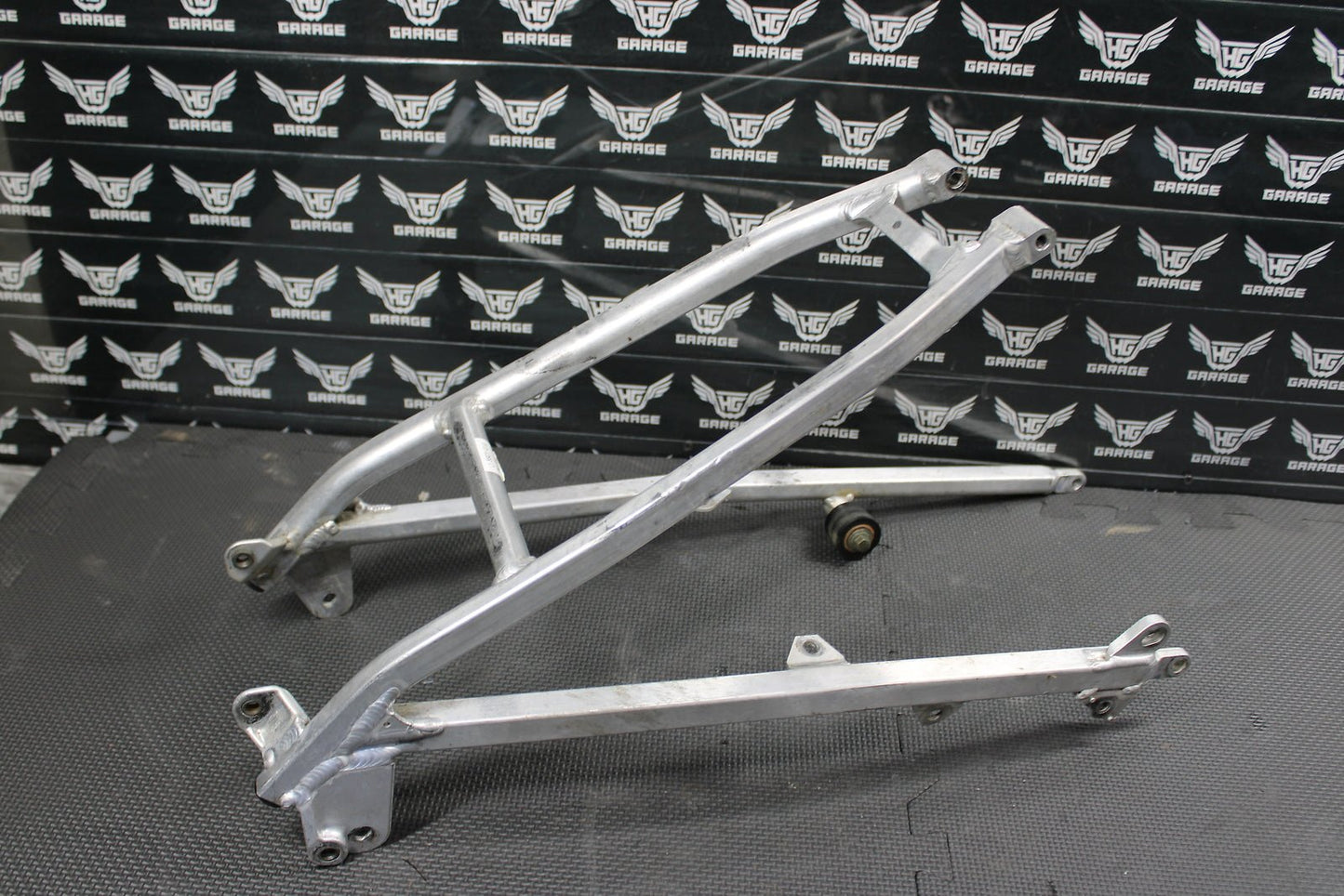 2002 YAMAHA 2002 YZ250F YZ426F OEM REAR BACK SUB FRAME SUBFRAME 5SF - 21190 - 00 - 00 - hggarage
