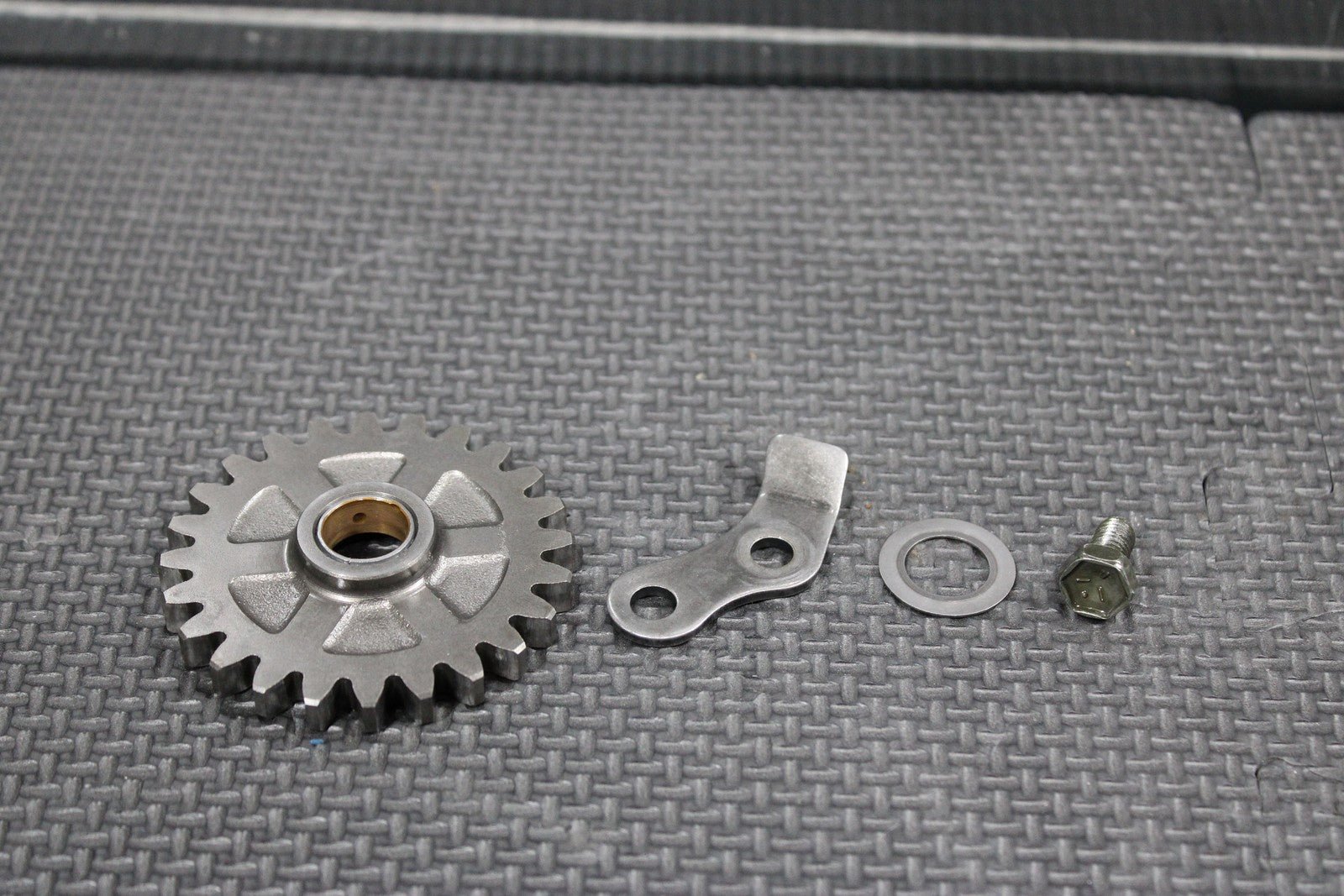 2001 SUZUKI RM80 OEM KICKSTART KICK START SHAFT W IDLER GEAR 26211 - 02B04 - hggarage