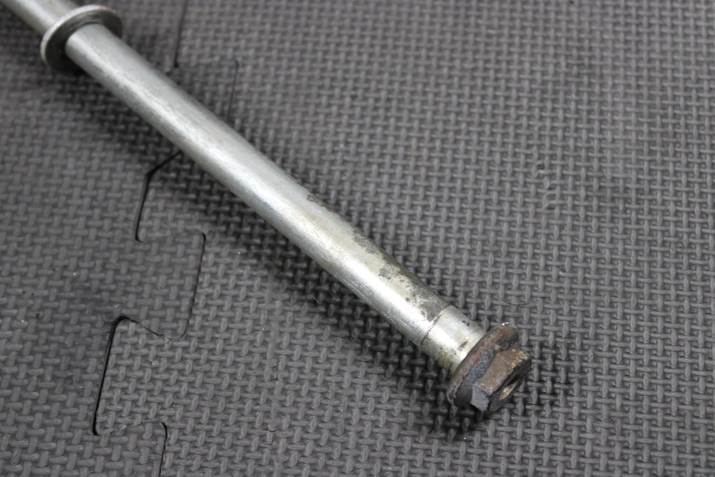1986 HONDA XR250L XR250R OEM REAR BACK SWINGARM BOLT SUSPENSION PIVOT AXLE - hggarage