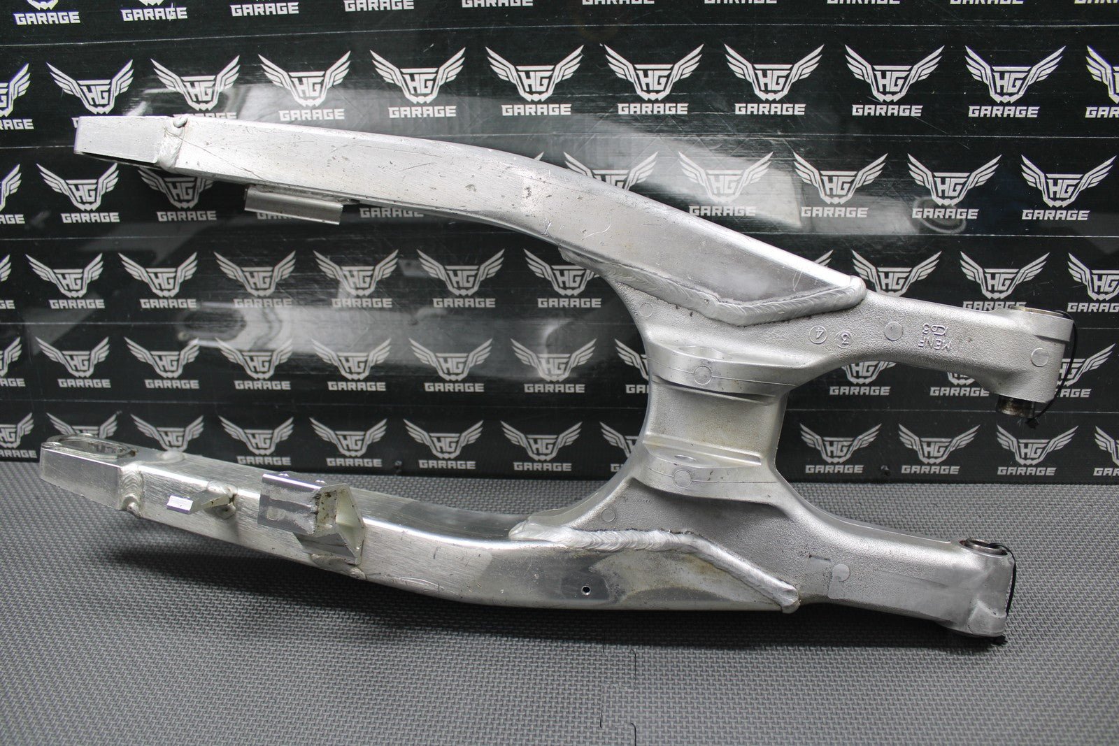 2008 HONDA 08 - 09 CRF250R 08 - 17 CRF250X OEM SWINGARM SWING ARM 52200 - KRN - A10 GOOD - hggarage