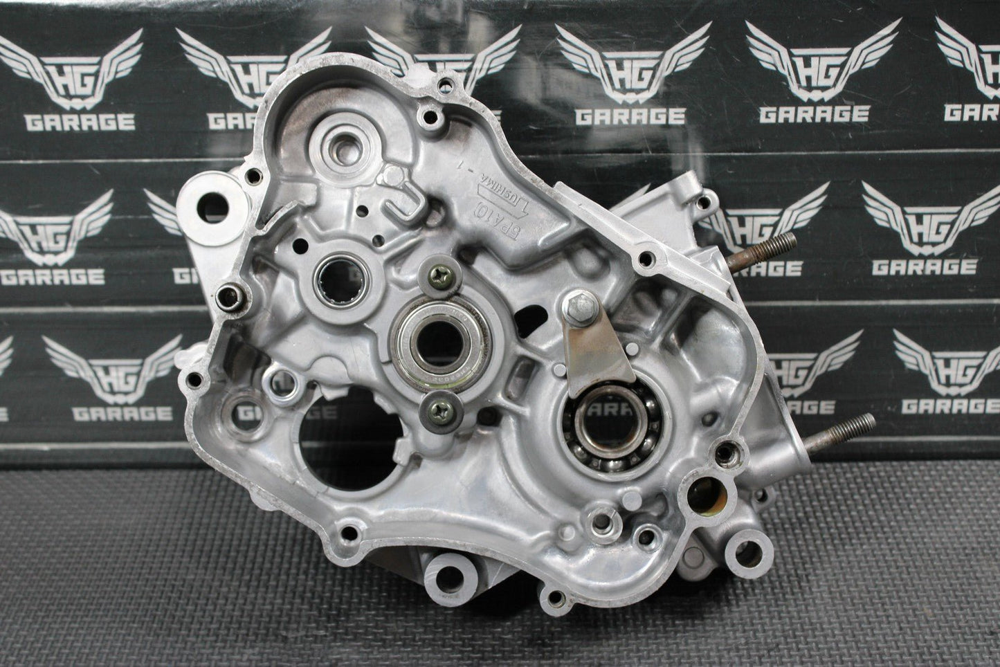 2007 02 - 17 YAMAHA YZ85 OEM RIGHT ENGINE MOTOR CRANKCASE CRANK CASES BLOCK - hggarage