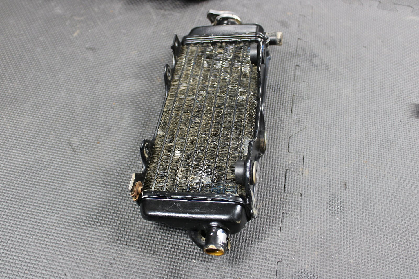 1999 YAMAHA YZ125 OEM ENGINE MOTOR COOLING COOLER RADIATOR 4SS - 1240A - 10 - 00 - hggarage