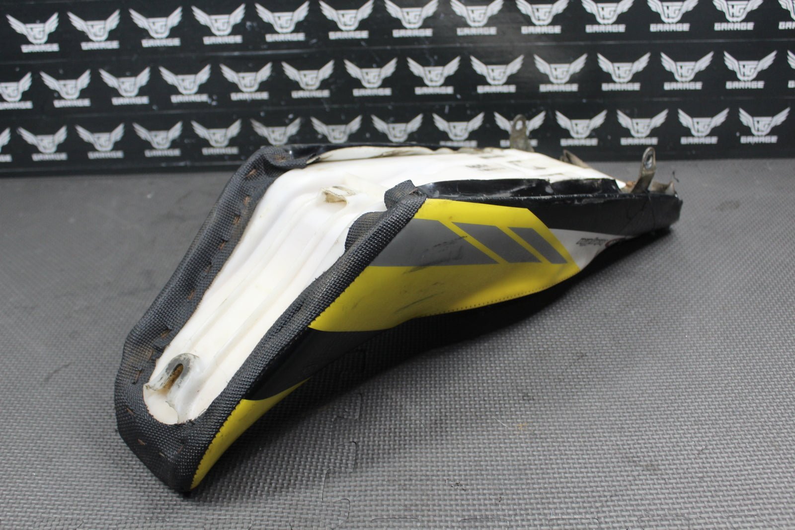 2003 SUZUKI RM100 SEAT SADDLE FOAM COVER KK530 - 66105 - 8MA - hggarage