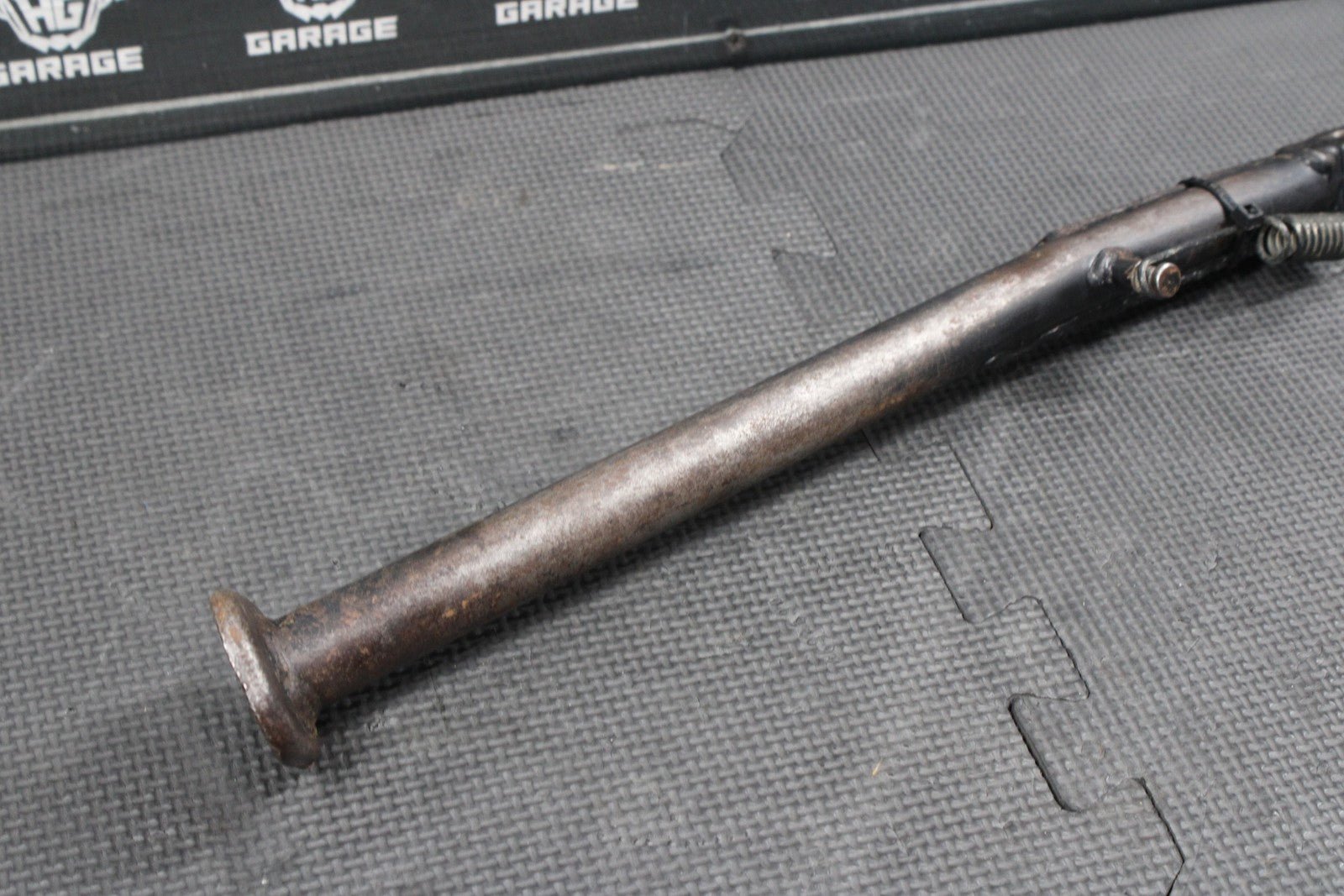 2000 SUZUKI 00 - 04 DRZ400 00 - 07 DRZ400E OEM KICKSTAND SIDE KICK STAND 42310 - 44E10 - hggarage