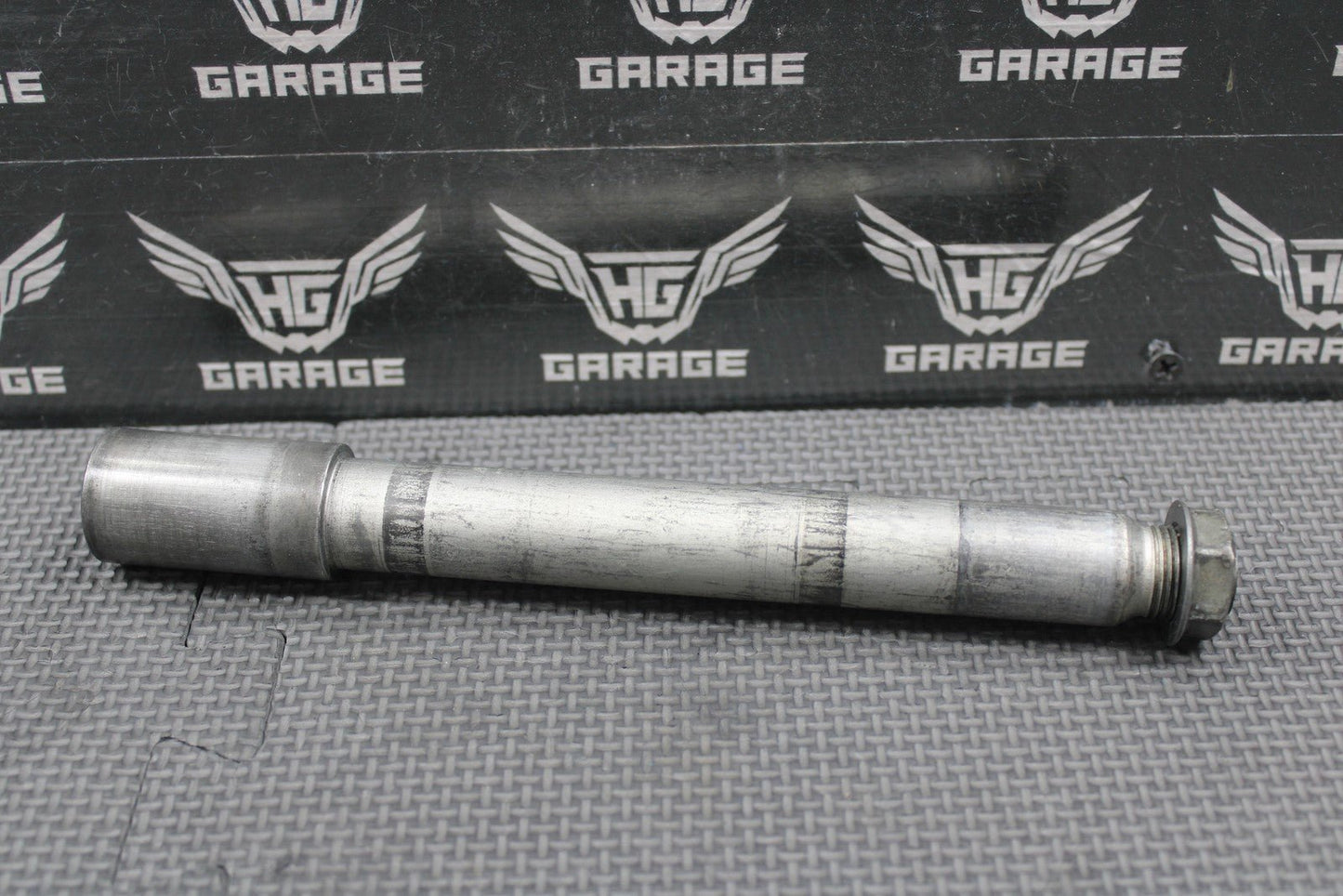 2020 YAMAHA YZ250F OEM FRONT WHEEL RIM AXLE PIVOT BOLT SHAFT 1SL - 25181 - 00 - 00 - hggarage