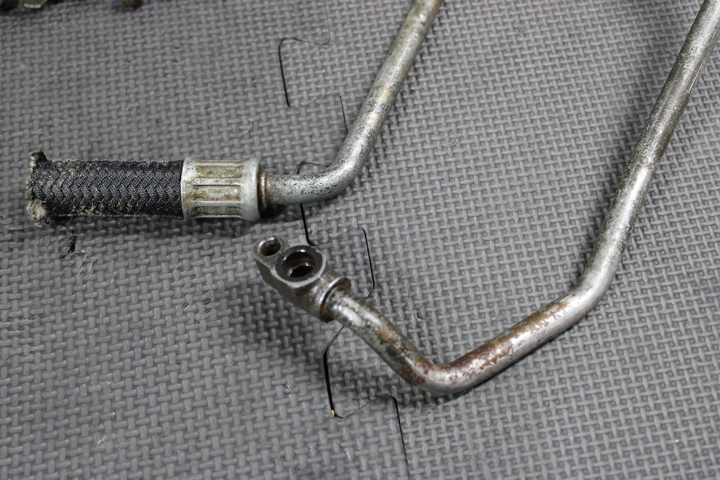 1998 YAMAHA YZ400F OEM ENGINE MOTOR OIL HOSE PIPES ASSEMBLY 5BE - 13416 - 00 - 00 - hggarage