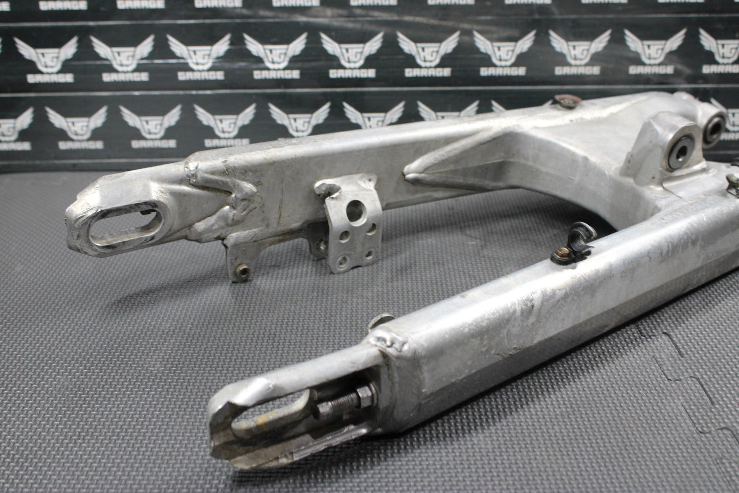 2000 KTM 125 200 250 300 380 OEM SWINGARM SWING ARM SUSPENSION 50304030244 - hggarage