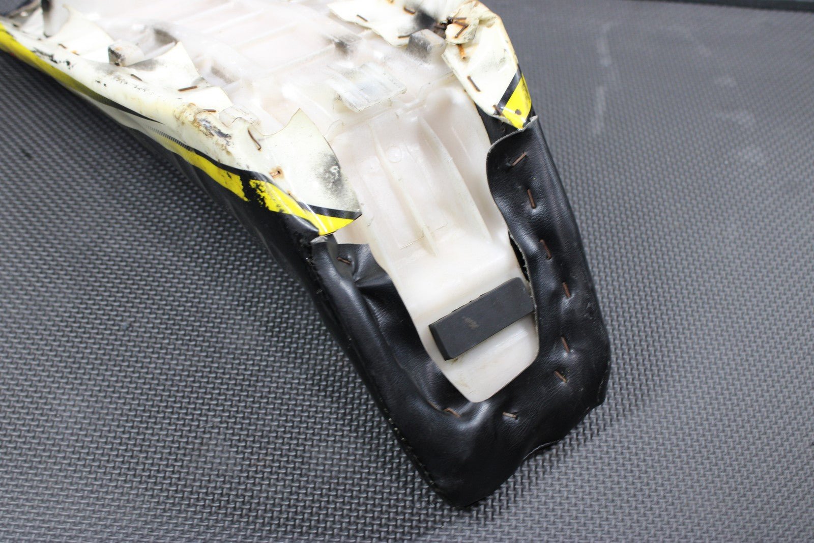 2001 SUZUKI RM80 OEM SEAT SADDLE CUSHION 45100 - 03B70 - DY1 - hggarage