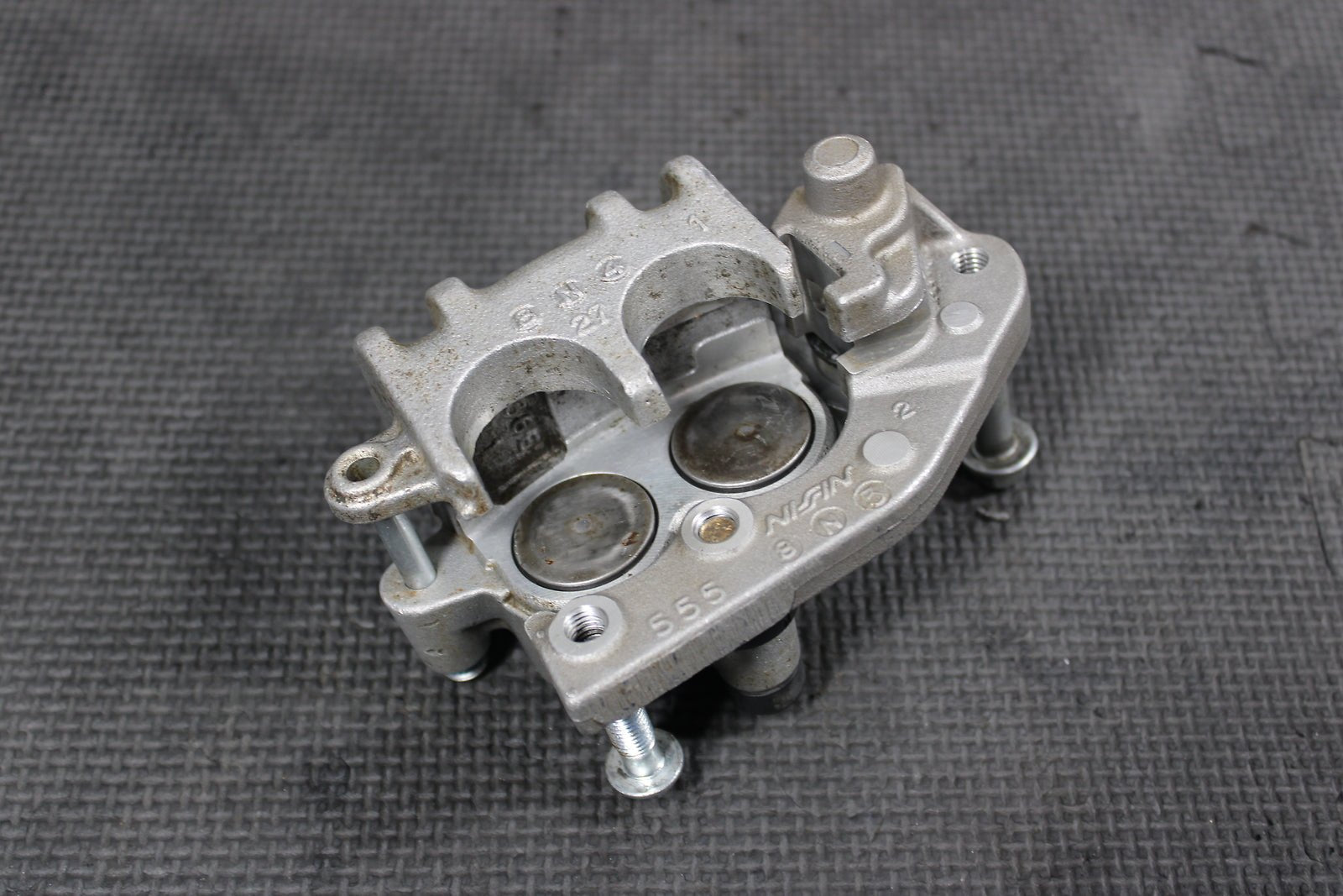 1999 SUZUKI RM250 OEM NISSIN FRONT BRAKE CALIPER 59300 - 36E63 - 999 - hggarage