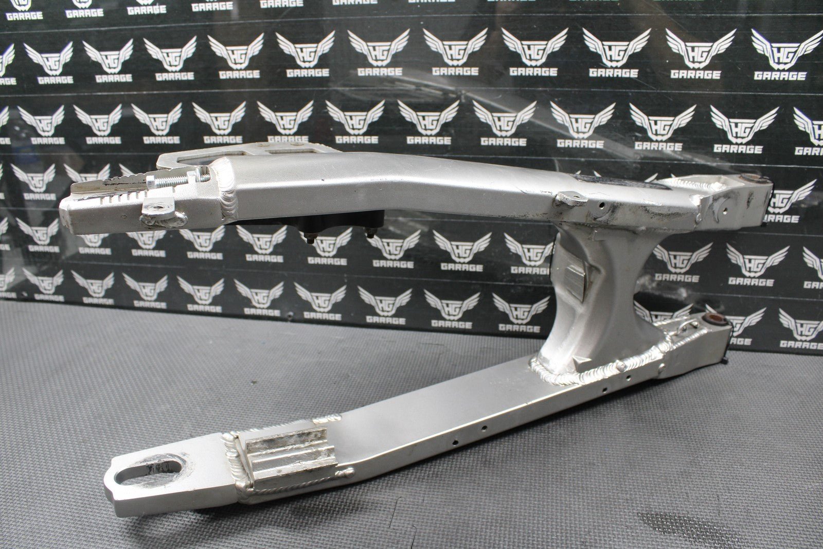 09 KAWASAKI 09 - 20 KLX250S KLX250SF KLX300 OEM SWINGARM SWING ARM SUSPENSION GOOD - hggarage