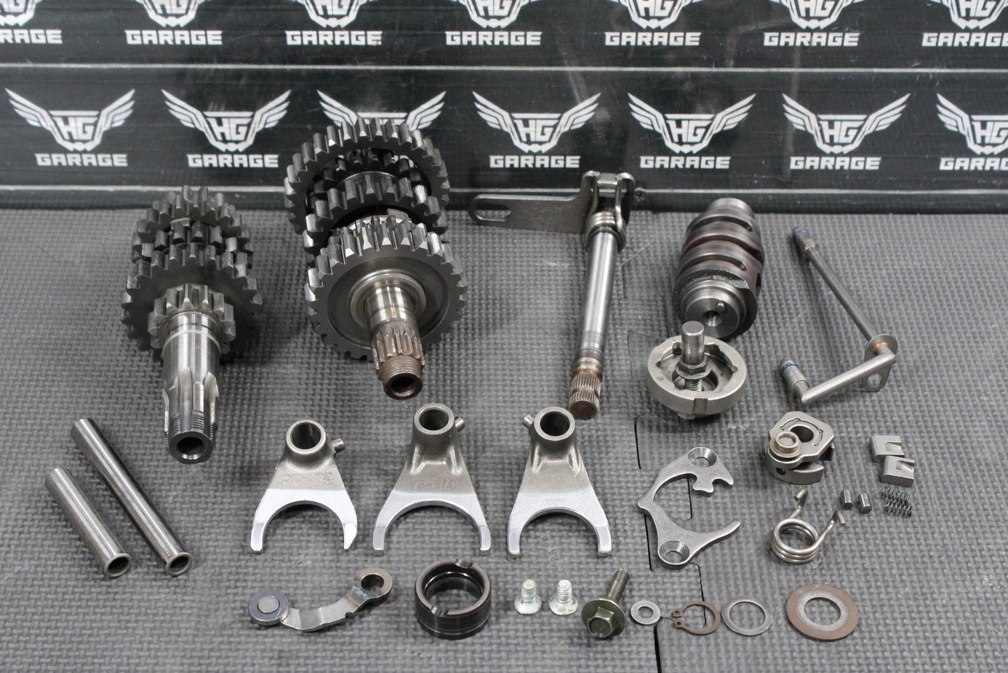 2000 SUZUKI DRZ400 DRZ400E OEM ENGINE TRANSMISSION TRANNY TRANS GEARS SHAFTS - hggarage