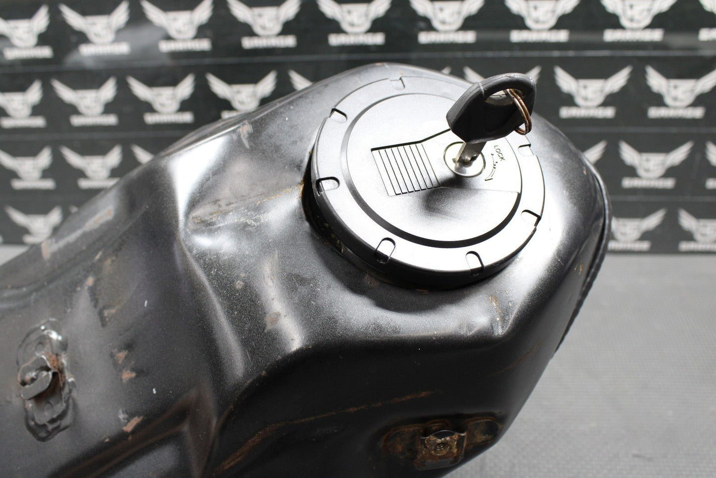 2009 2010 KAWASAKI KLX250SF KLX250 OEM GAS FUEL TANK CELL RESEVOIR 51086 - 5064 - 25 - hggarage