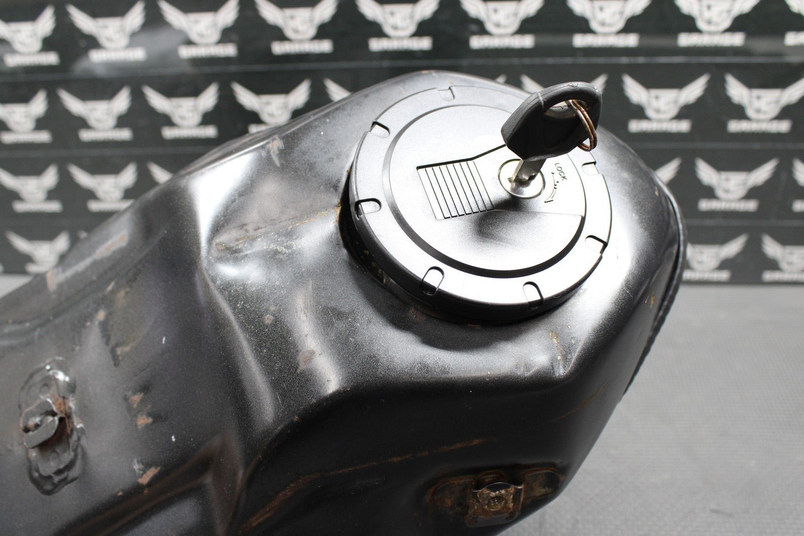 2009 2010 KAWASAKI KLX250SF KLX250 OEM GAS FUEL TANK CELL RESEVOIR 51086 - 5064 - 25 - hggarage